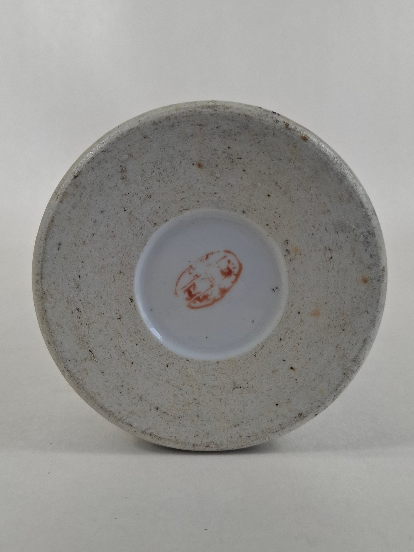 Antique Chinese qianjiang rouleau vase decorated with a bird and flowers // Republic period (1912-1949)