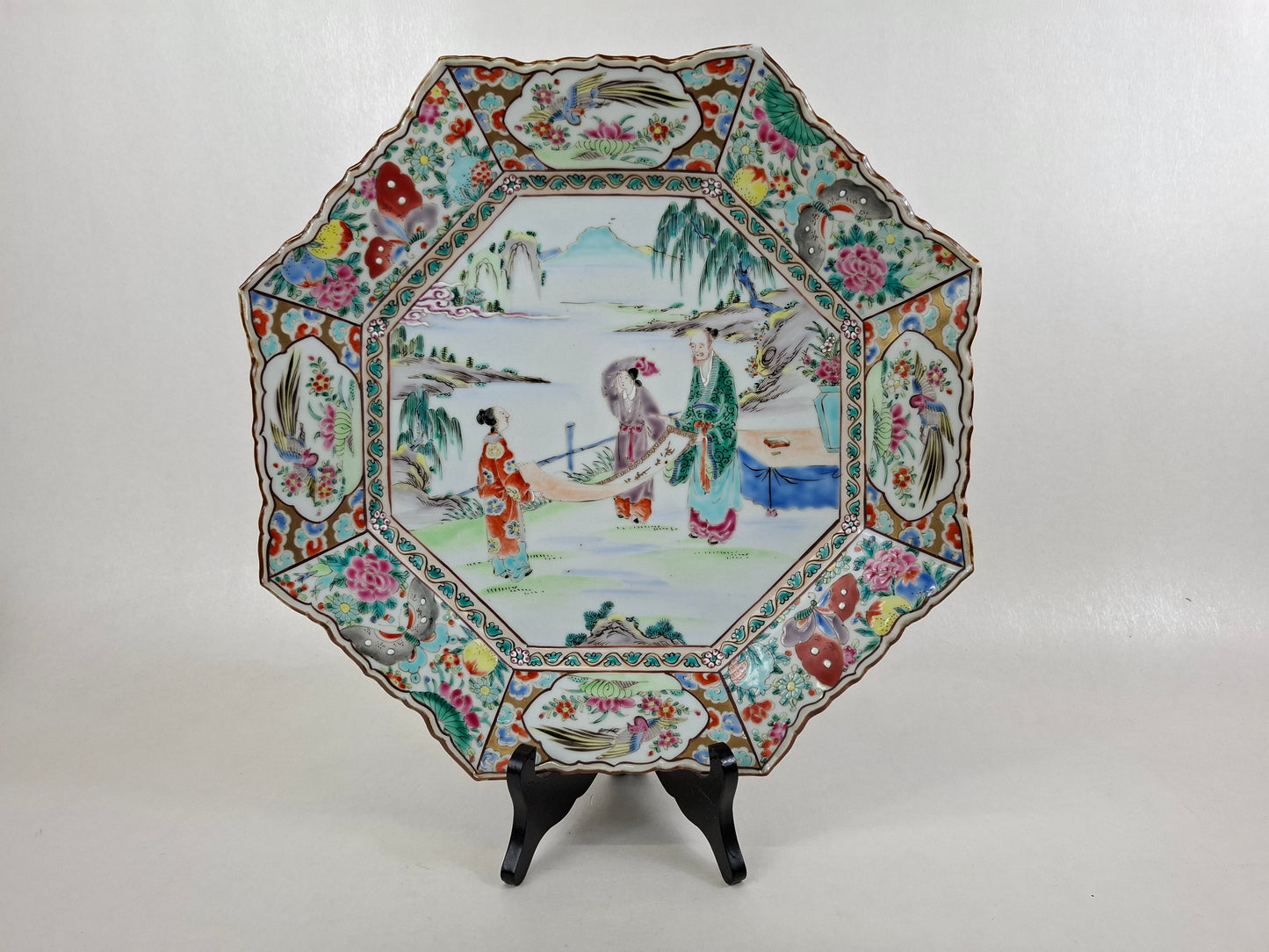 Grande assiette japonaise ancienne (XL) décorée de sages // Période Meiji - XIXe siècle
