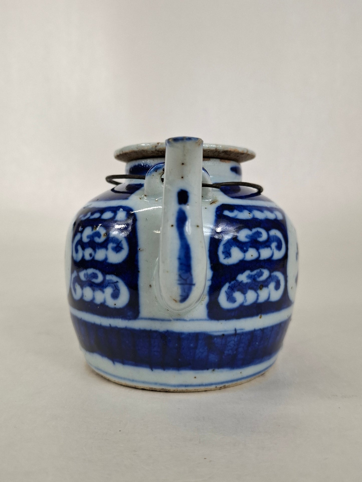 中国古董长寿茶壶 // 青花瓷 - 清代 - 19世纪