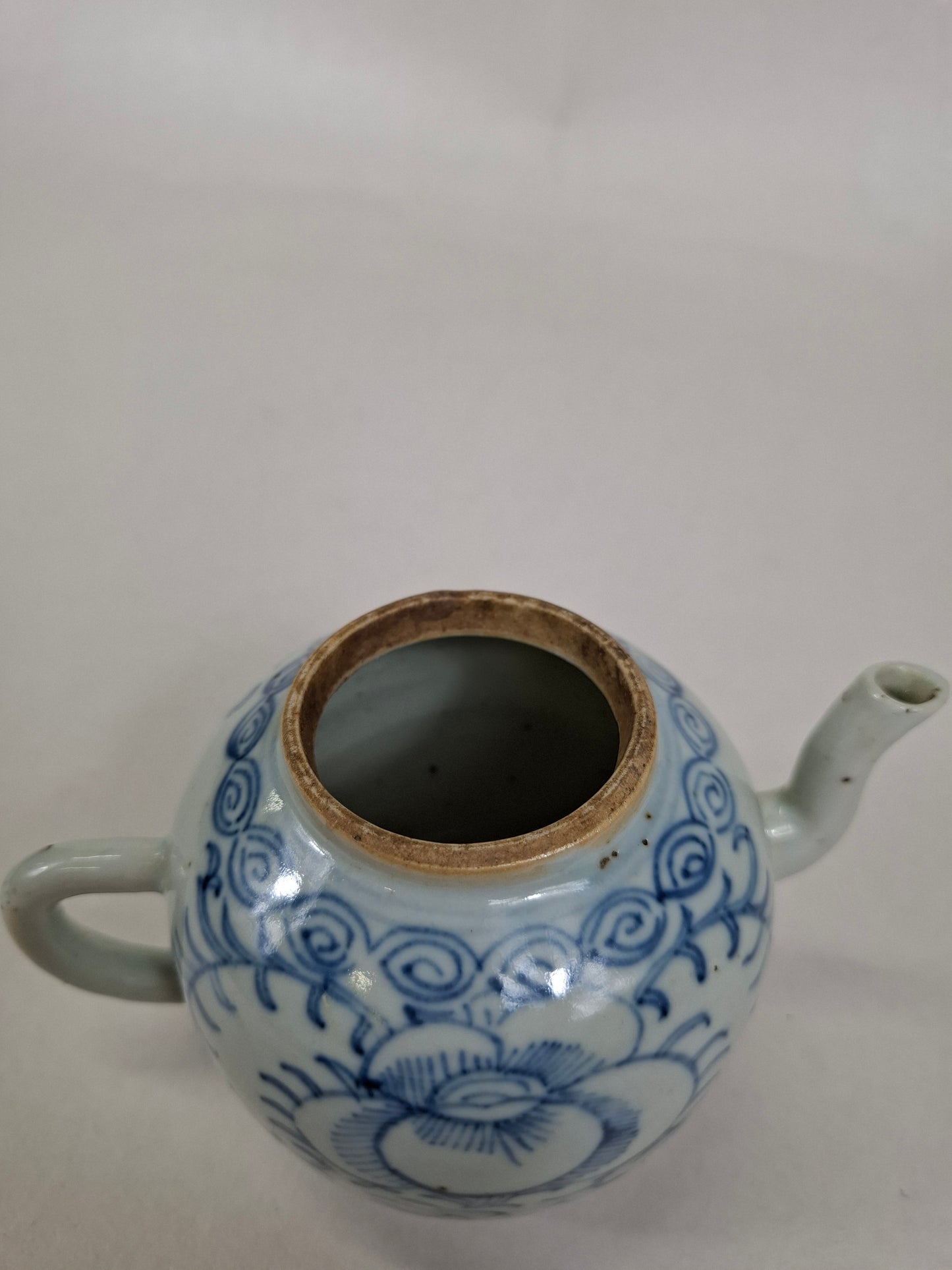 Bule chinês antigo decorado com flores // Dinastia Qing - século 19