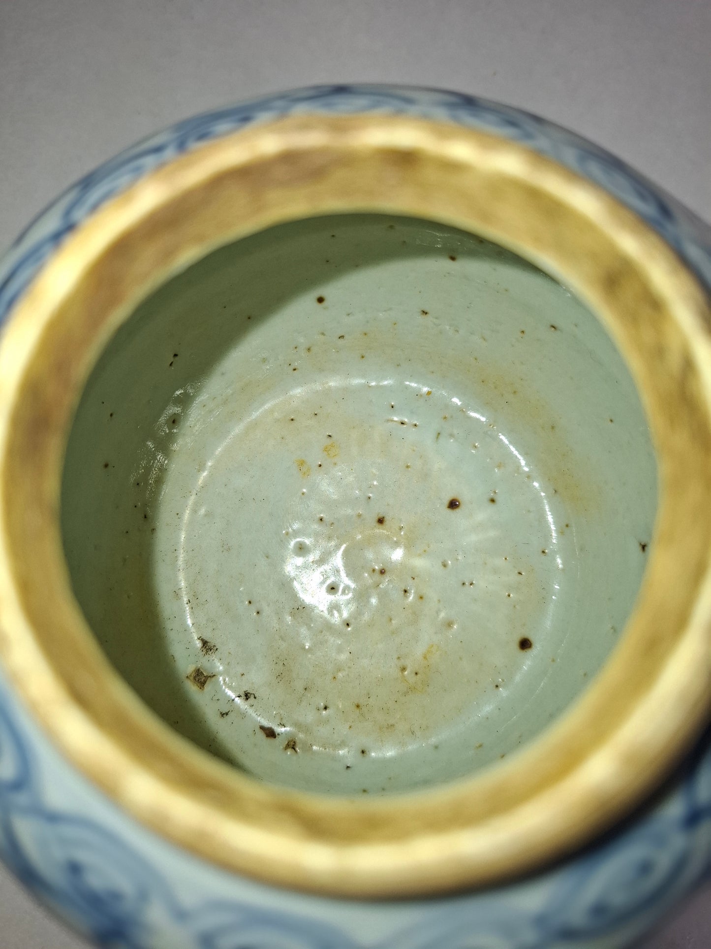 Bule chinês antigo decorado com flores // Dinastia Qing - século 19