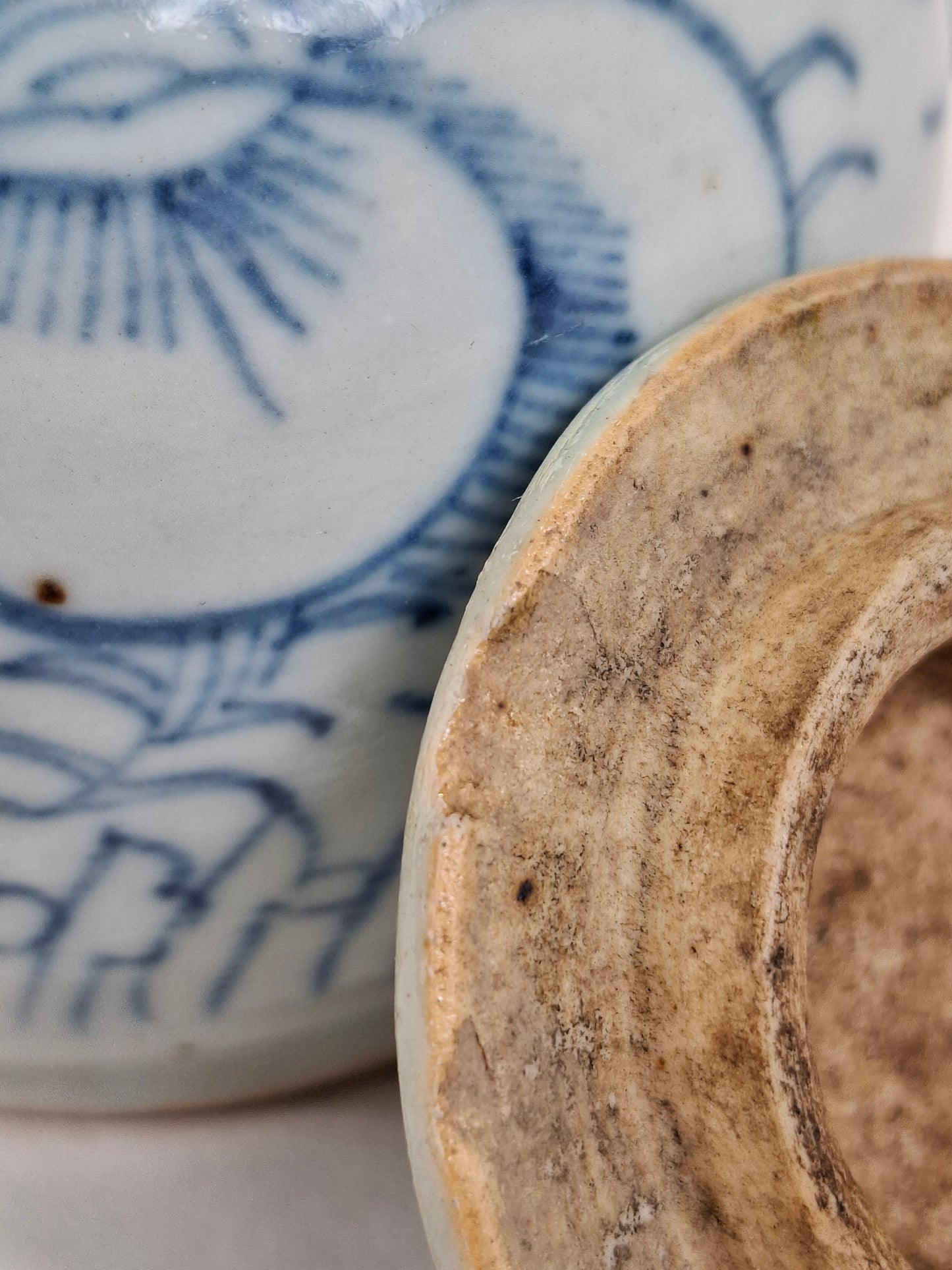 Bule chinês antigo decorado com flores // Dinastia Qing - século 19