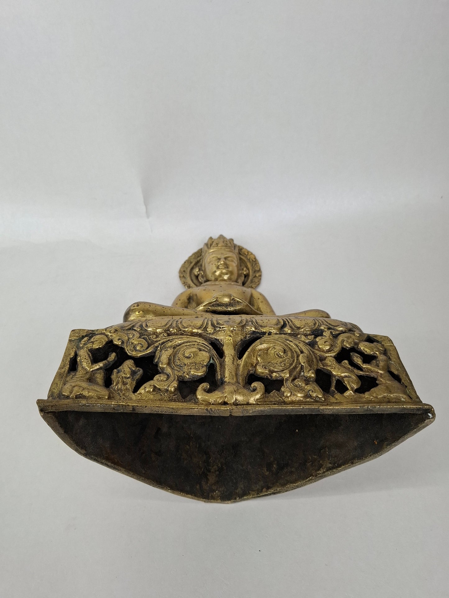 Large vintage Chinese sitting buddha in meditation posture // Brass - 20th century