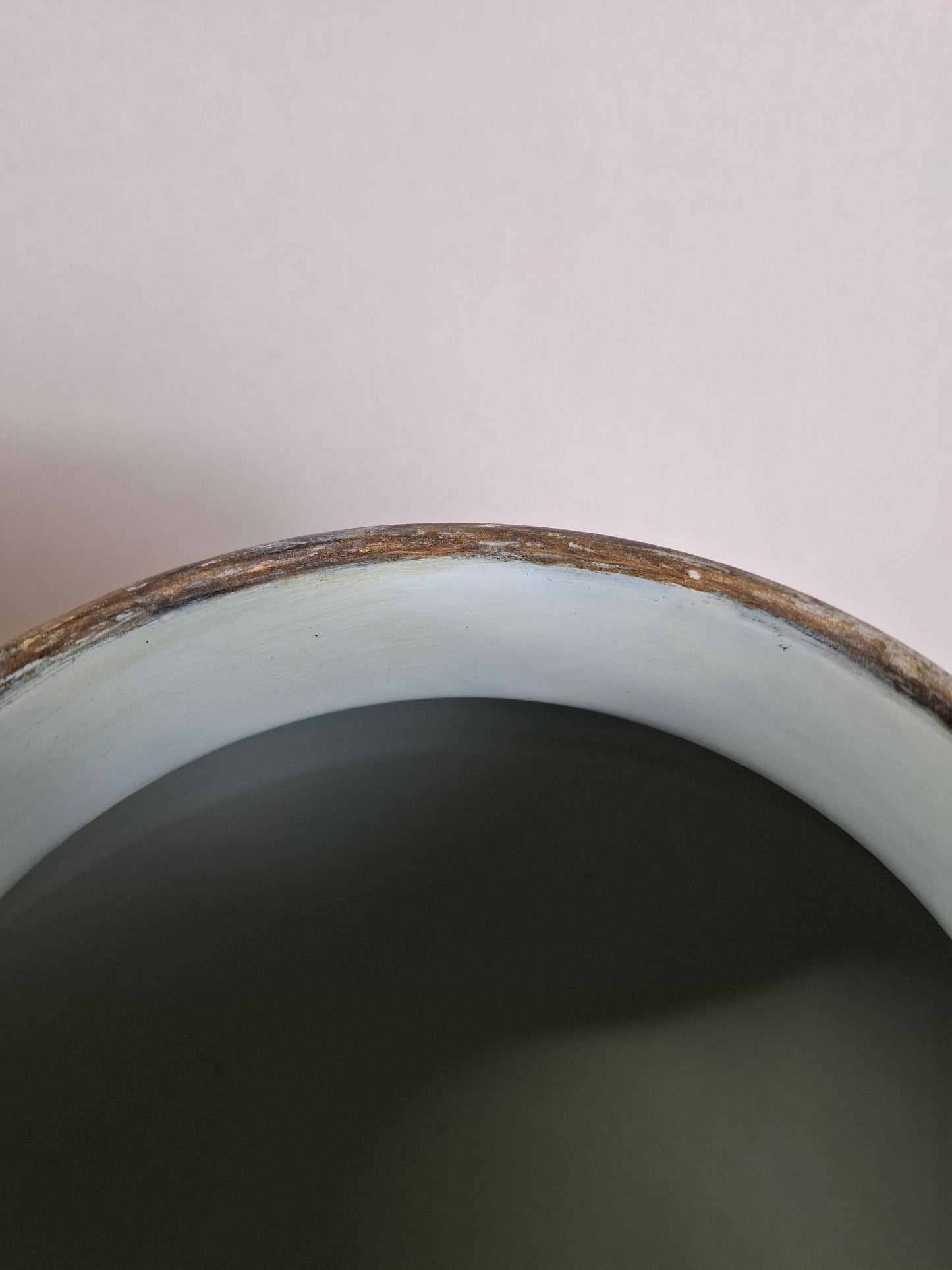 一对大型日本伊万里瓷器，饰以凤凰图案 // 明治时期 - 19世纪早期