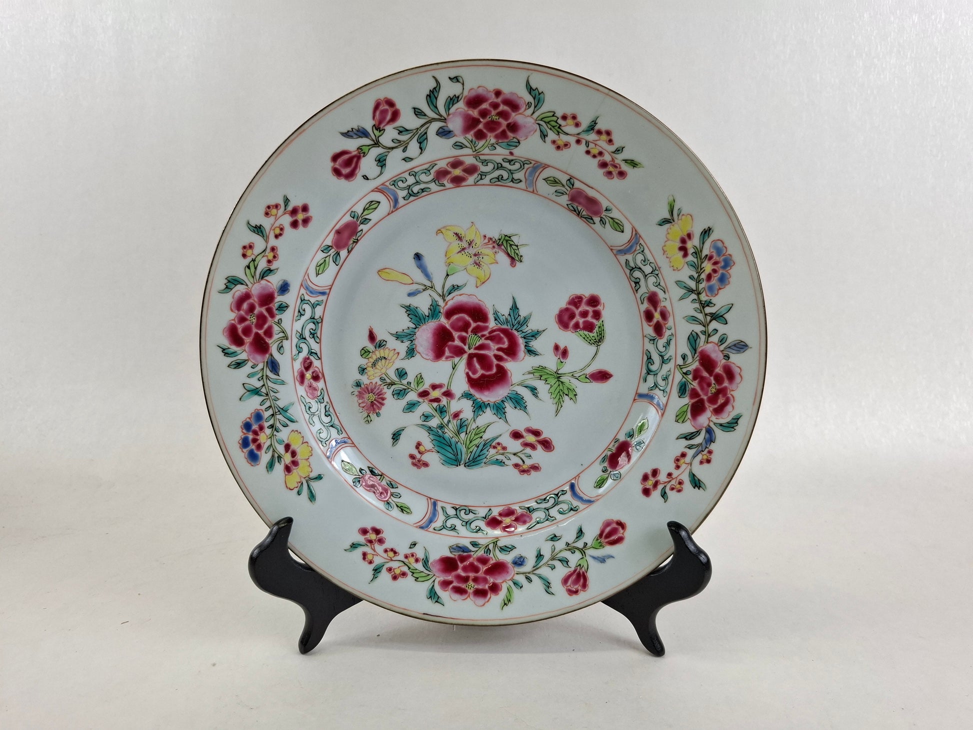 Authentic hand painted 18th century Chinese Yongzheng famille rose plate with peonies