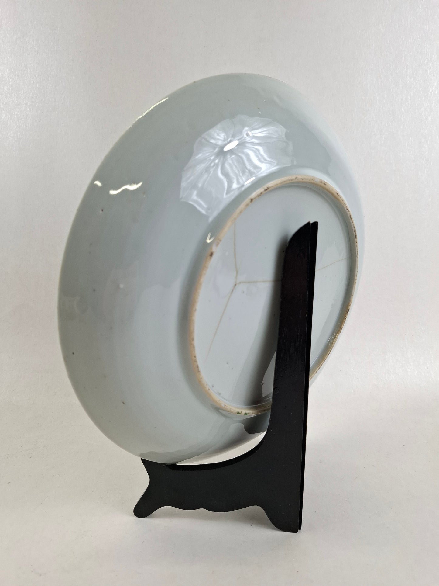 Grande prato antigo chinês famille rose decorado com flores // Qianlong - Dinastia Qing - século XVIII