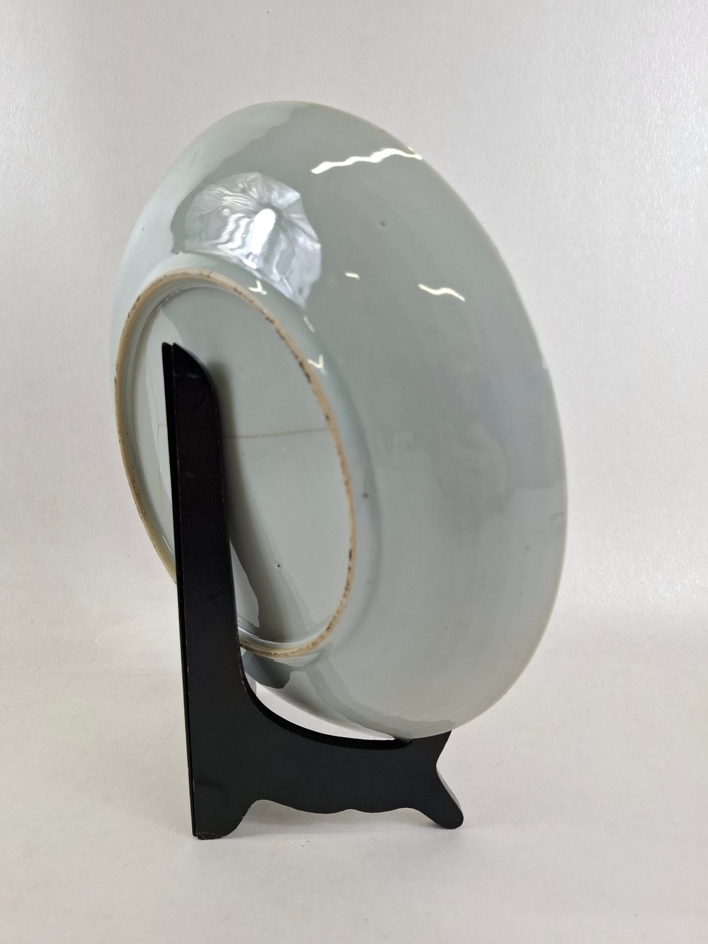 Grande prato antigo chinês famille rose decorado com flores // Qianlong - Dinastia Qing - século XVIII