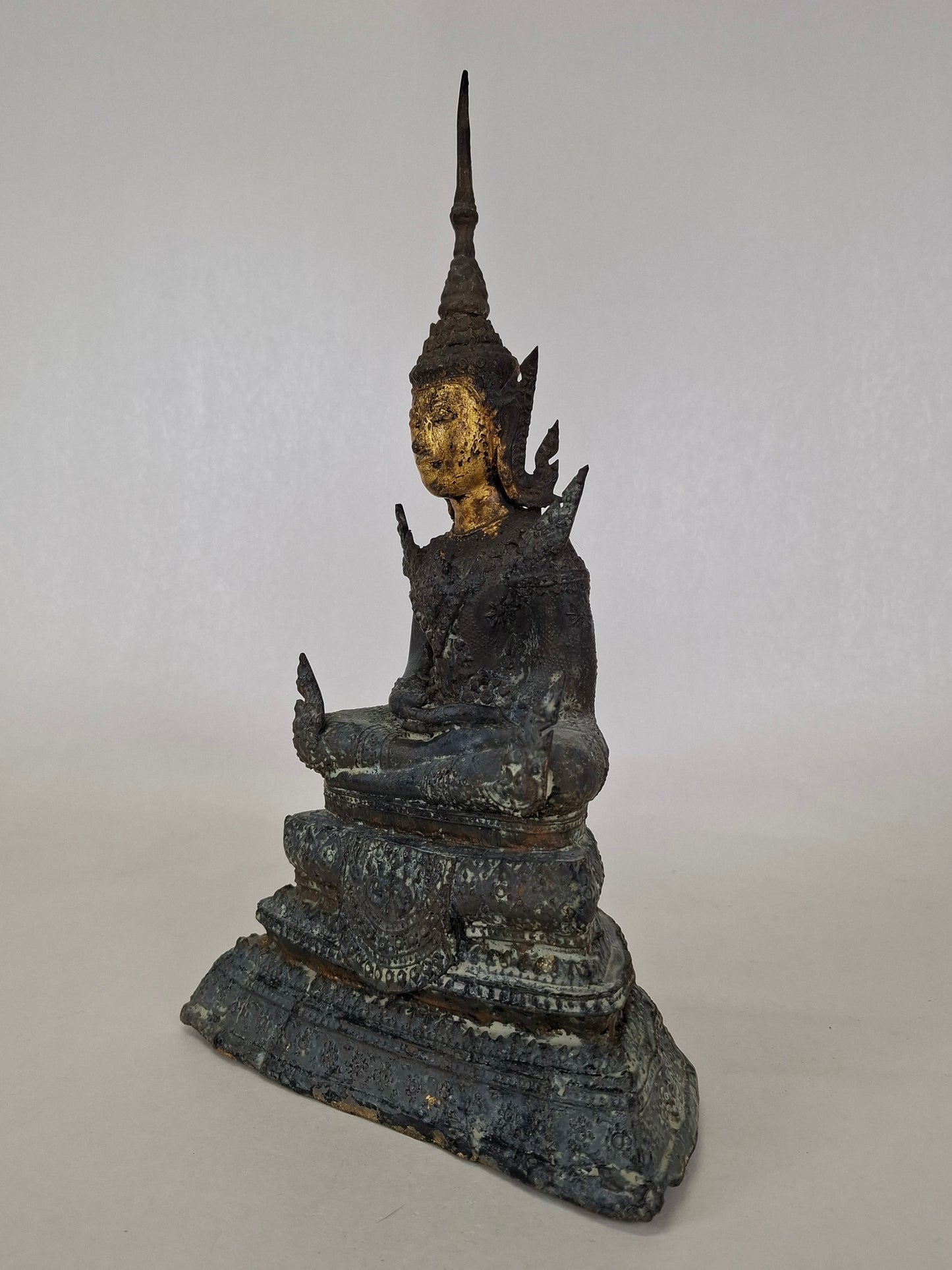 Bronze gilded Thai Rattanakosin buddha // Mid 20th century