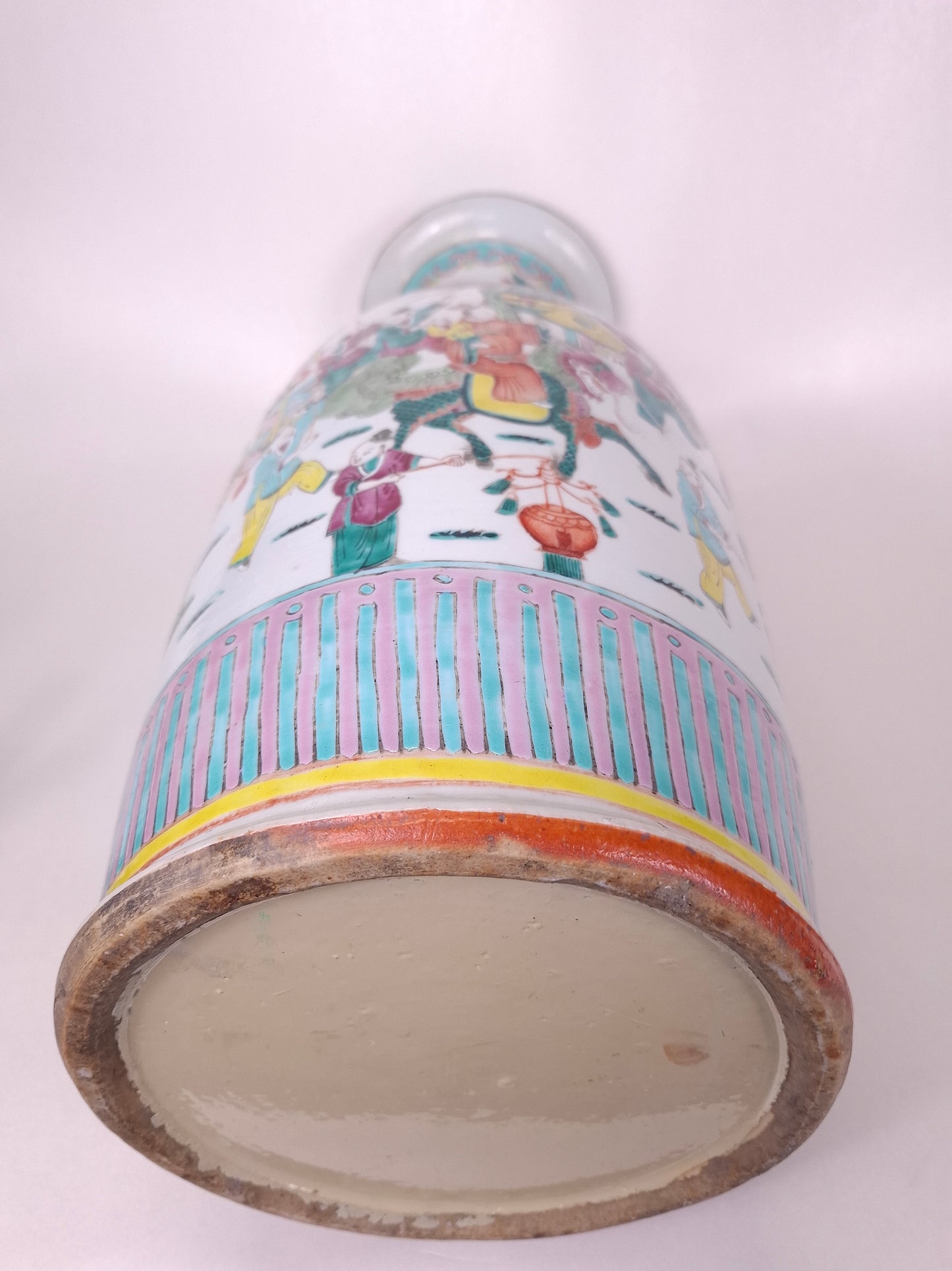 Grand vase ancien chinois en porcelaine rose décoré d'une scène de fête impériale // Dynastie Qing - XIXe siècle