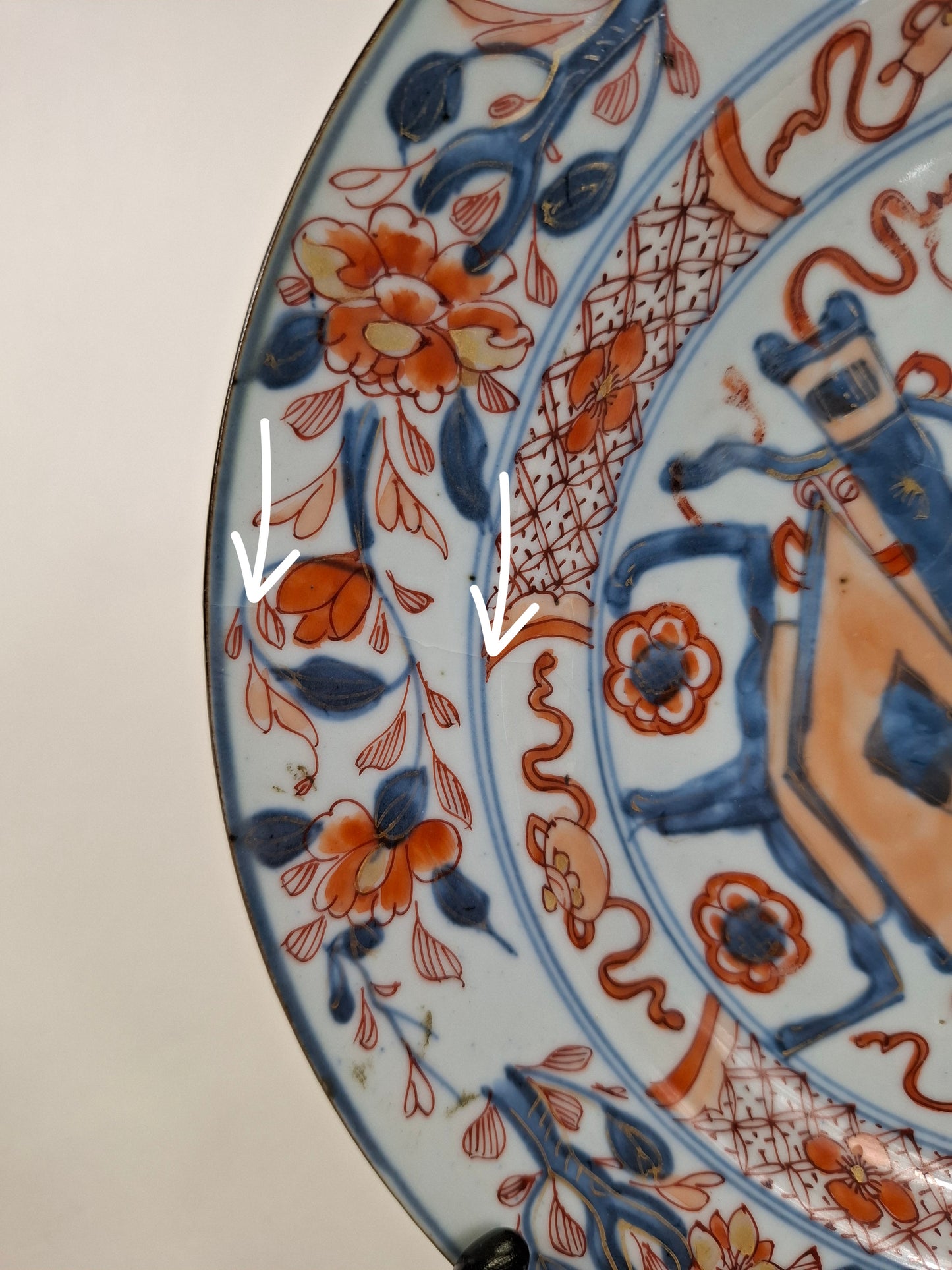 Prato antigo chinês imari decorado com motivos florais // Dinastia Qing - período Kangxi - século XVIII (Cópia) (Cópia)