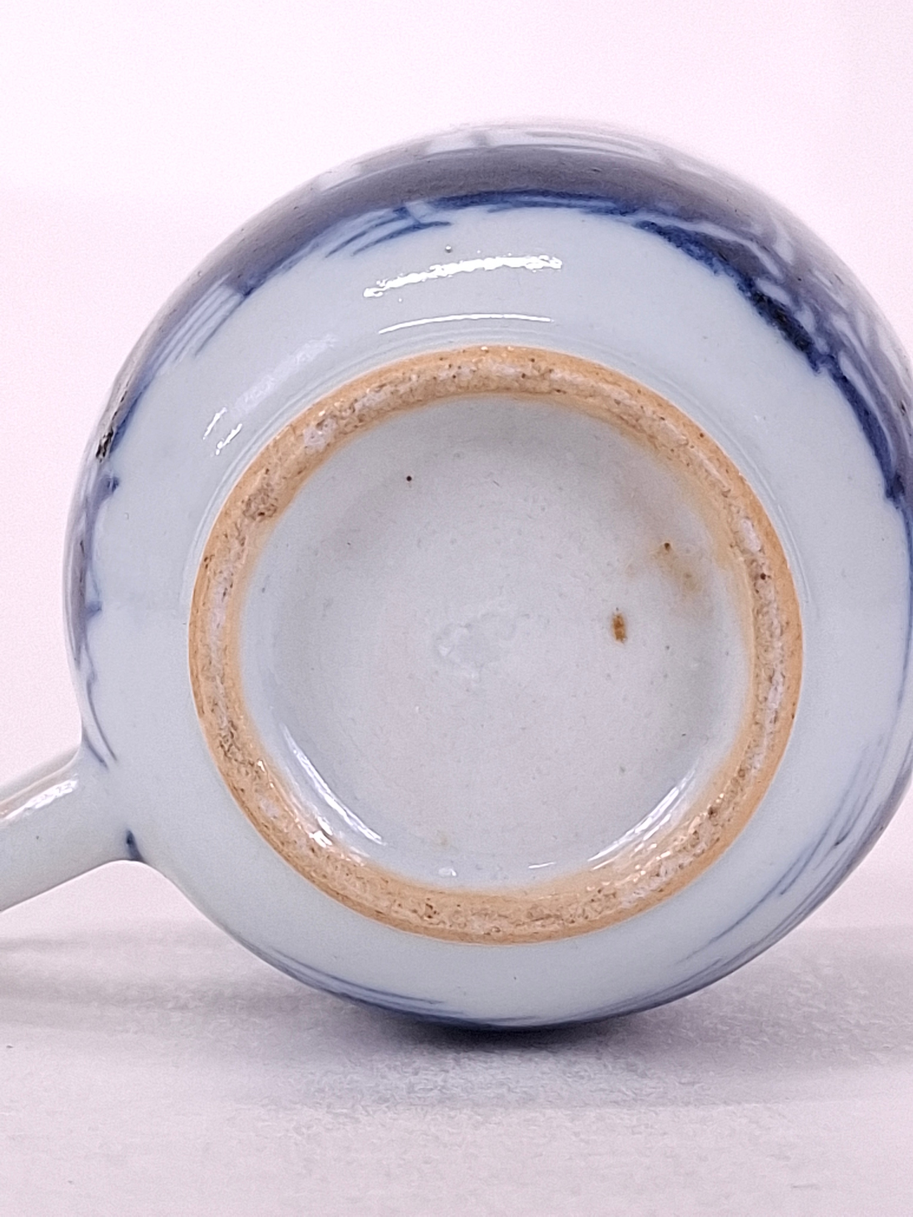 中国古董茶杯，饰有山水图案// 青花- 清朝- 19世纪– Diddenantiques