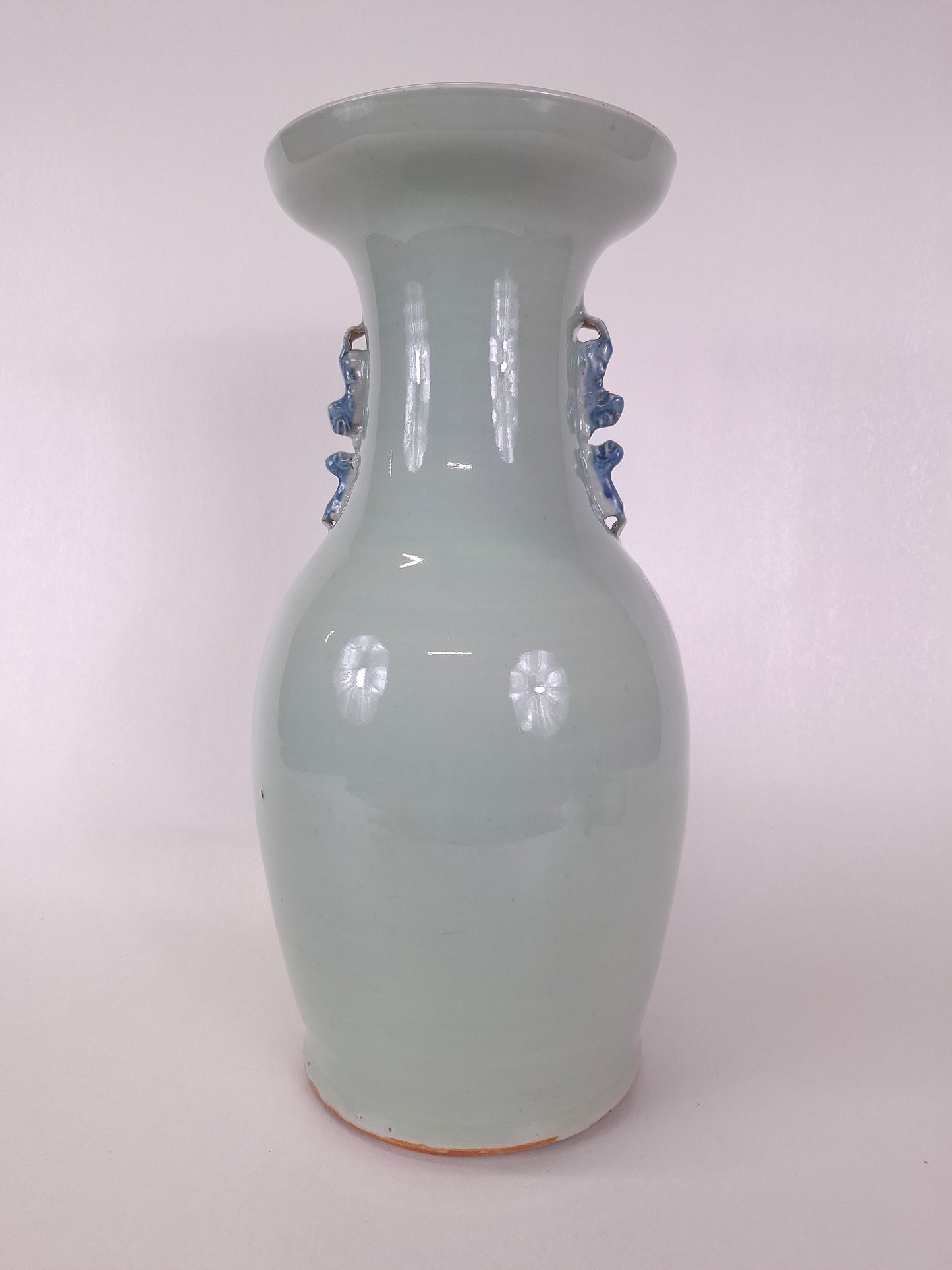 Vase antique chinois céladon bleu décoré de personnages // Dynastie Qing - XIXe siècle
