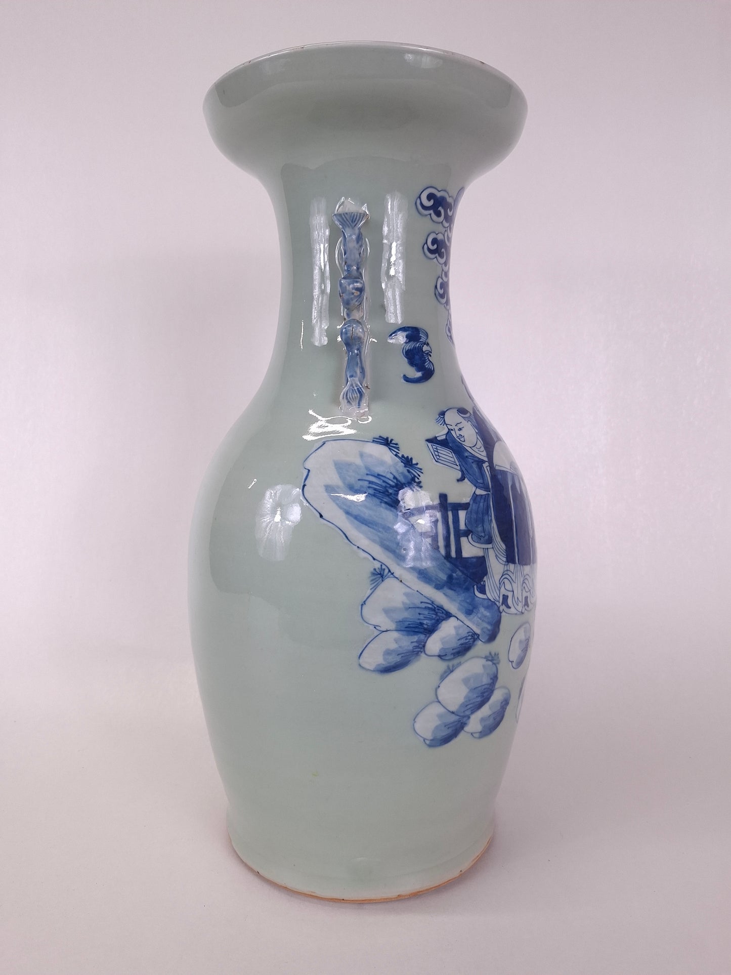 Vase antique chinois céladon bleu décoré de personnages // Dynastie Qing - XIXe siècle