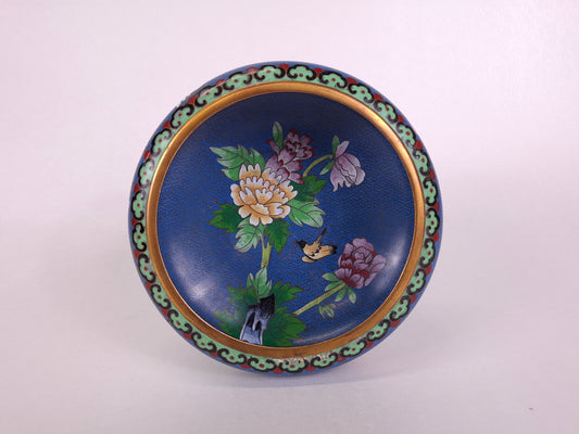 Handmade Chinese cloisonne Jingfa incence burner with flowers and butterfly on a blue background