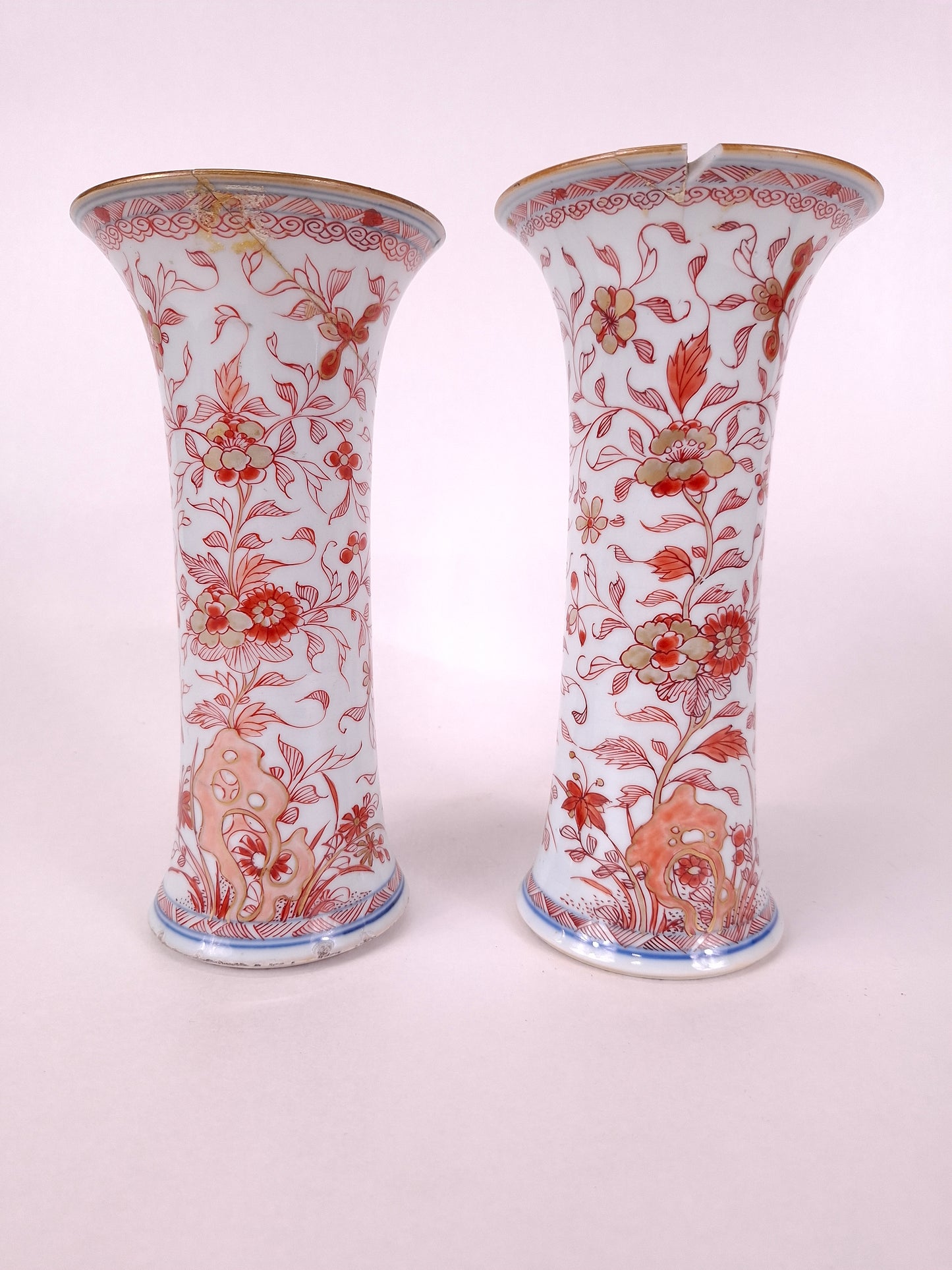 Pair Chinese iron red imari vases // Qing Dynasty - Kangxi period - 18th century