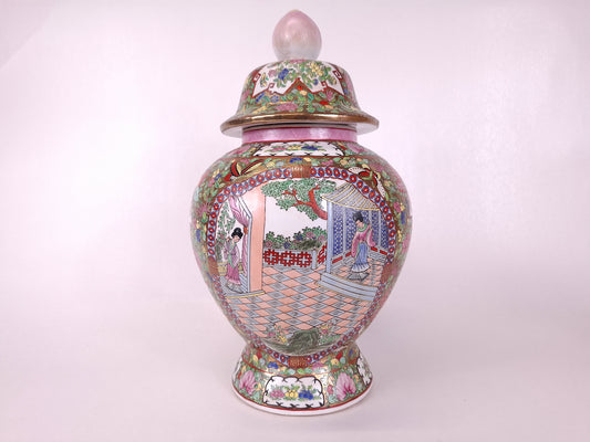 Chinese famille rose temple vase decorated with garden scenes // 20th century