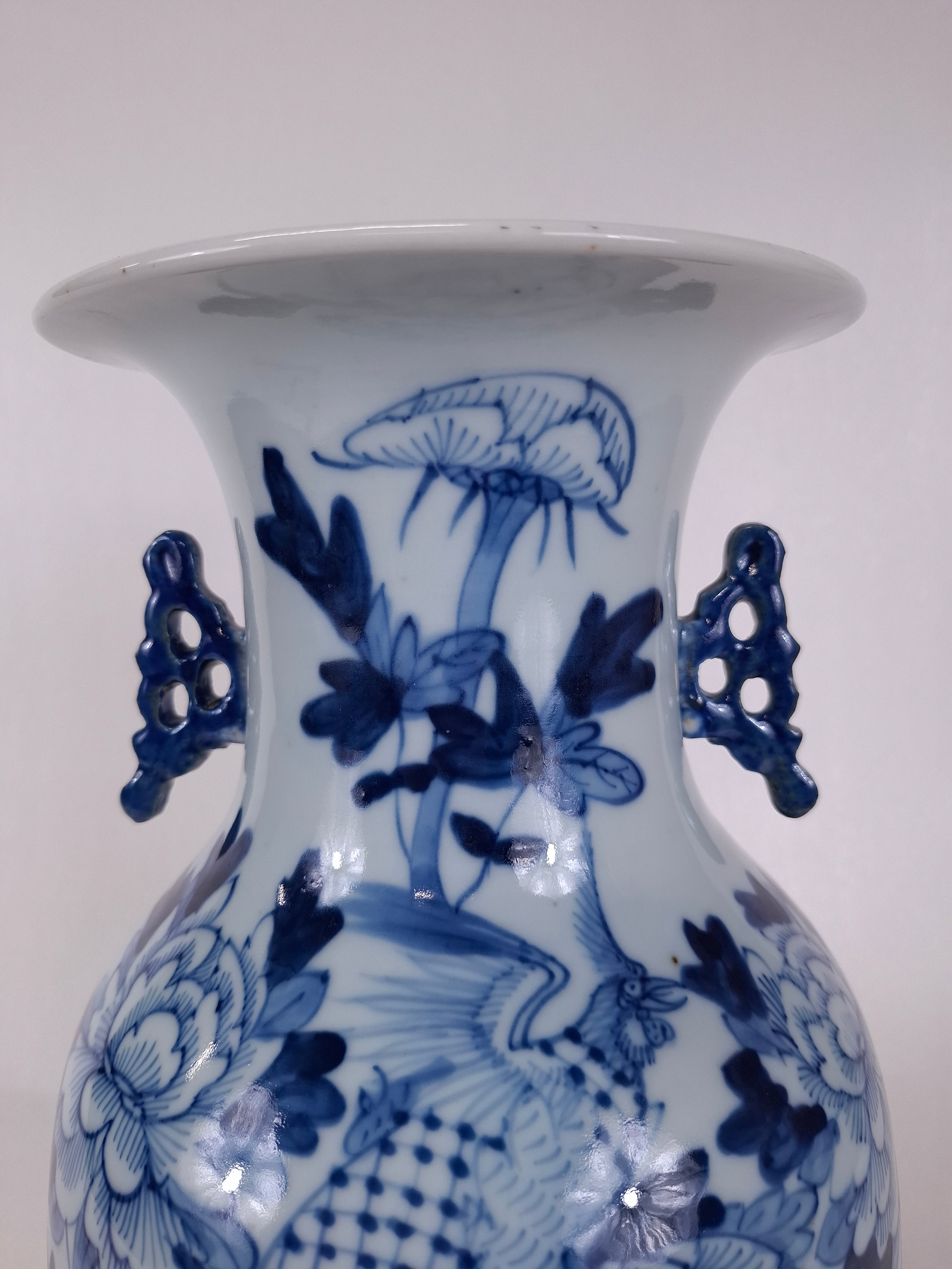 中国花瓶 年代品 古董品美術品 中国古董花瓶，饰以鸟语花香// 青花瓷- 清代- 19世纪– Diddenantiques