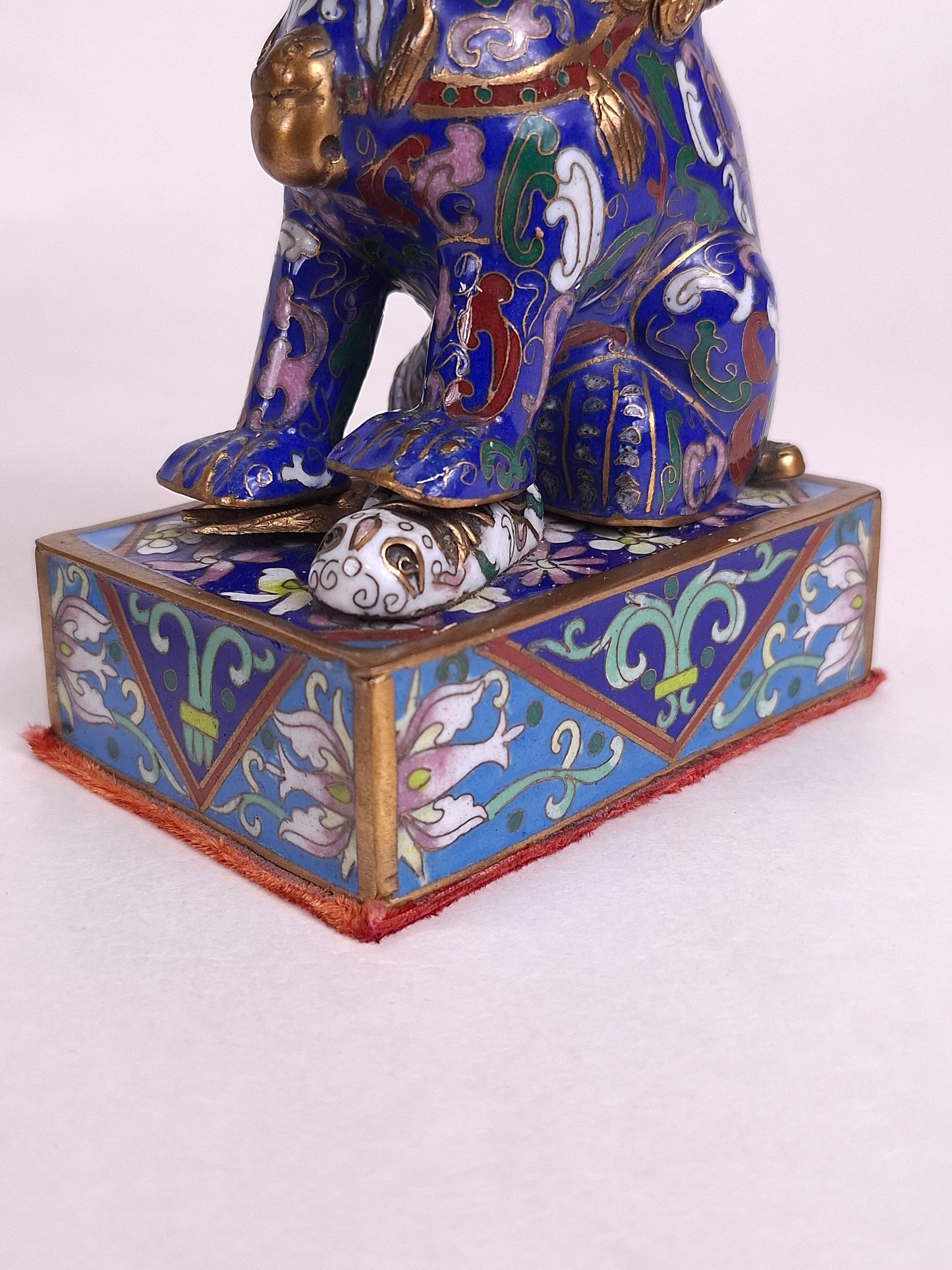 Pair of Chinese cloisonne foo dogs // Temple lions - 20th century
