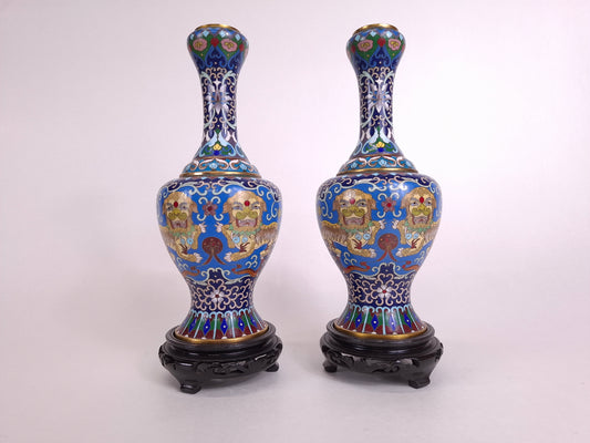 Pair of vintage Chinese cloisonne vases decorated with foo dogs // Mid 20th century