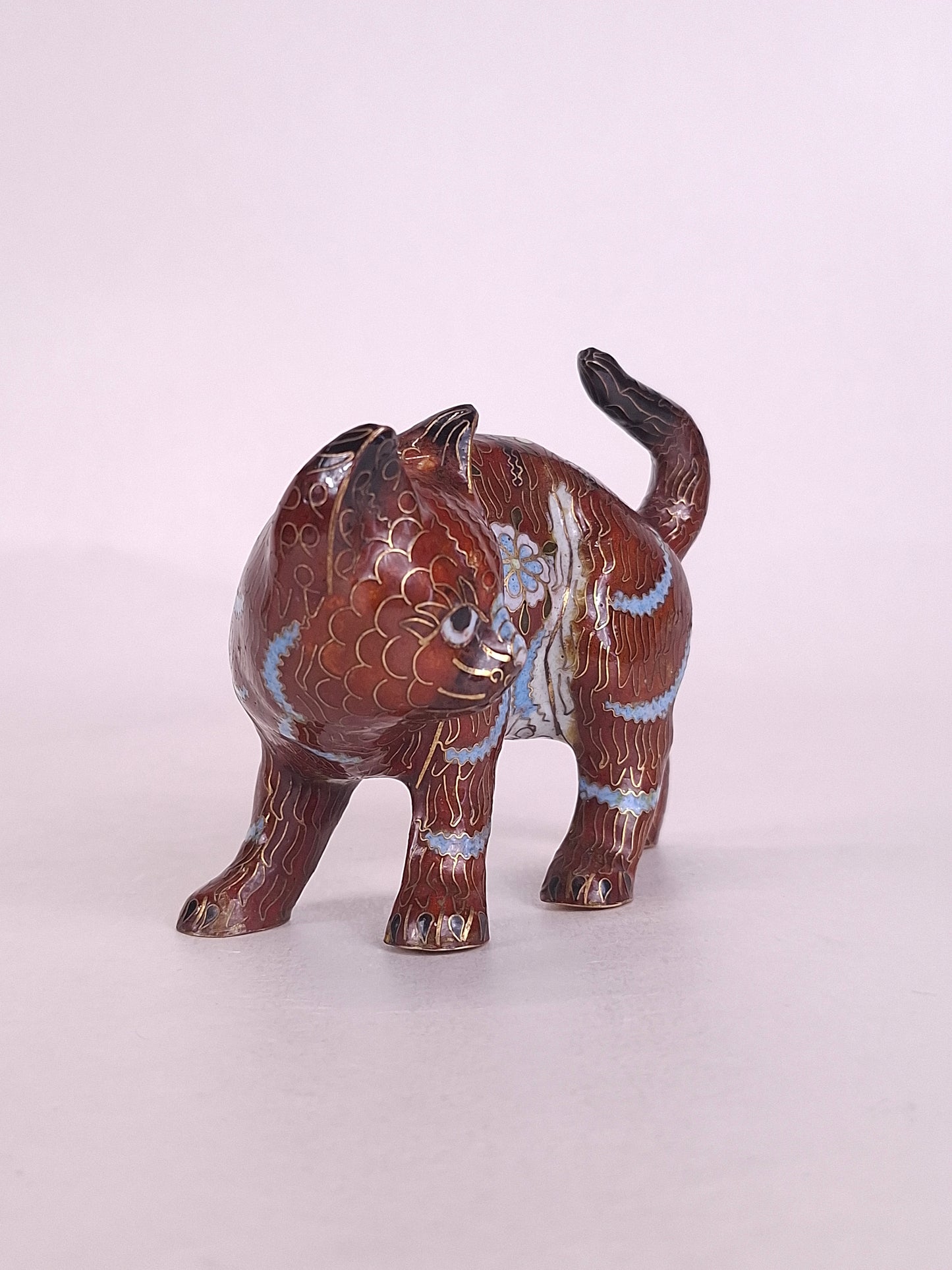 Vintage Chinese cloisonne figurine of a kitten // 20th century