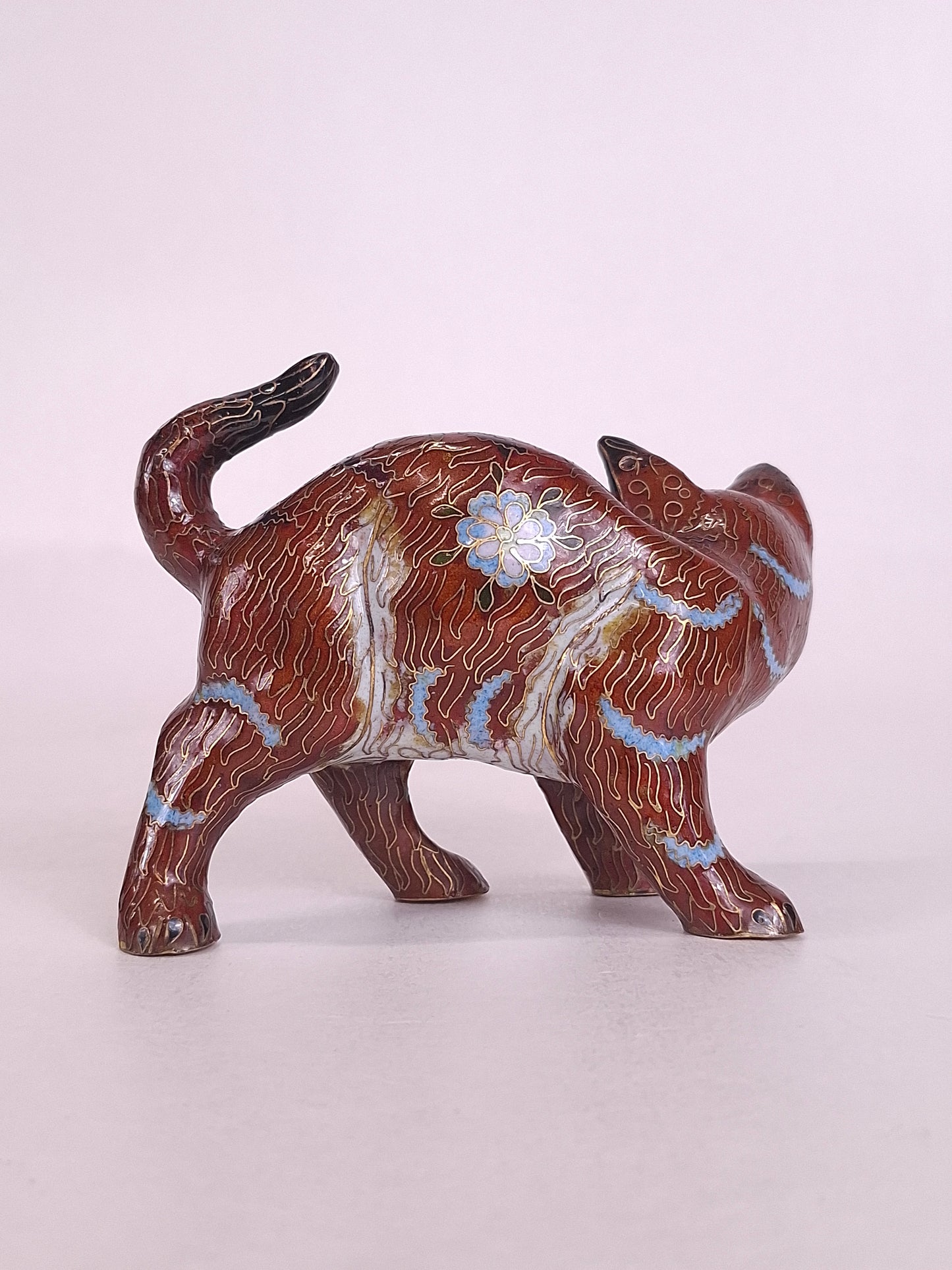 Vintage Chinese cloisonne figurine of a kitten // 20th century