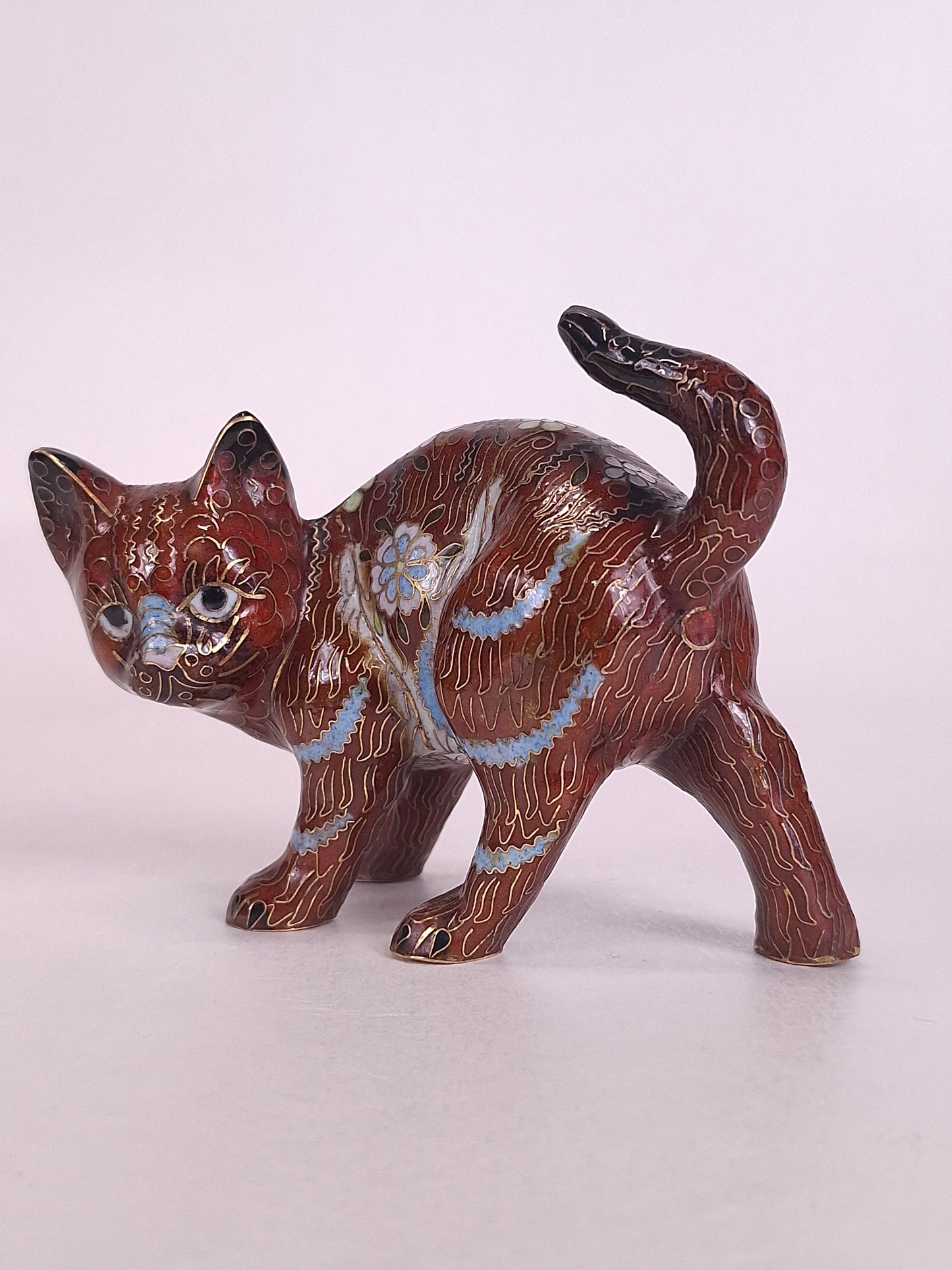 Vintage Chinese cloisonne figurine of a kitten // 20th century