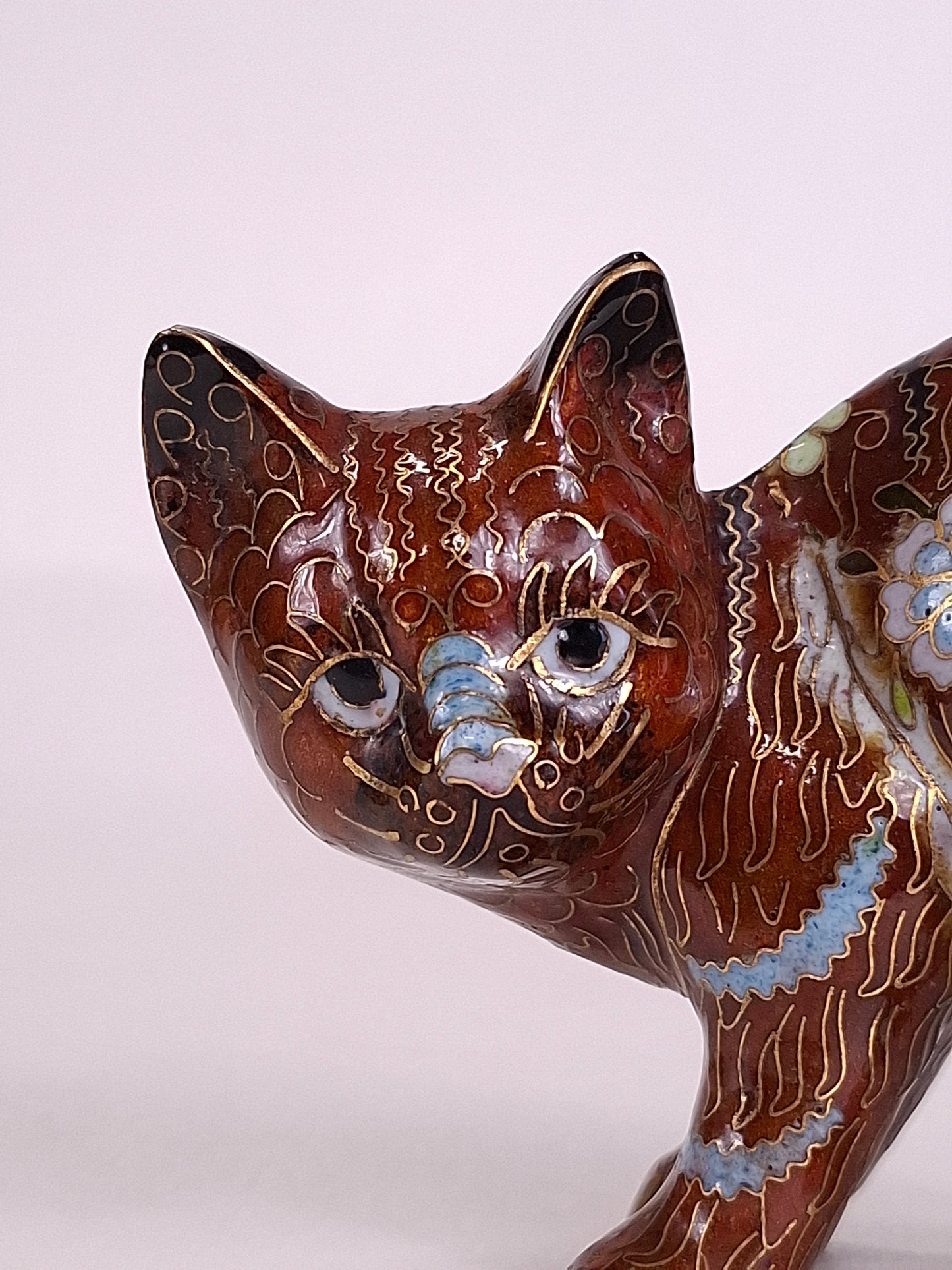 Vintage Chinese cloisonne figurine of a kitten // 20th century