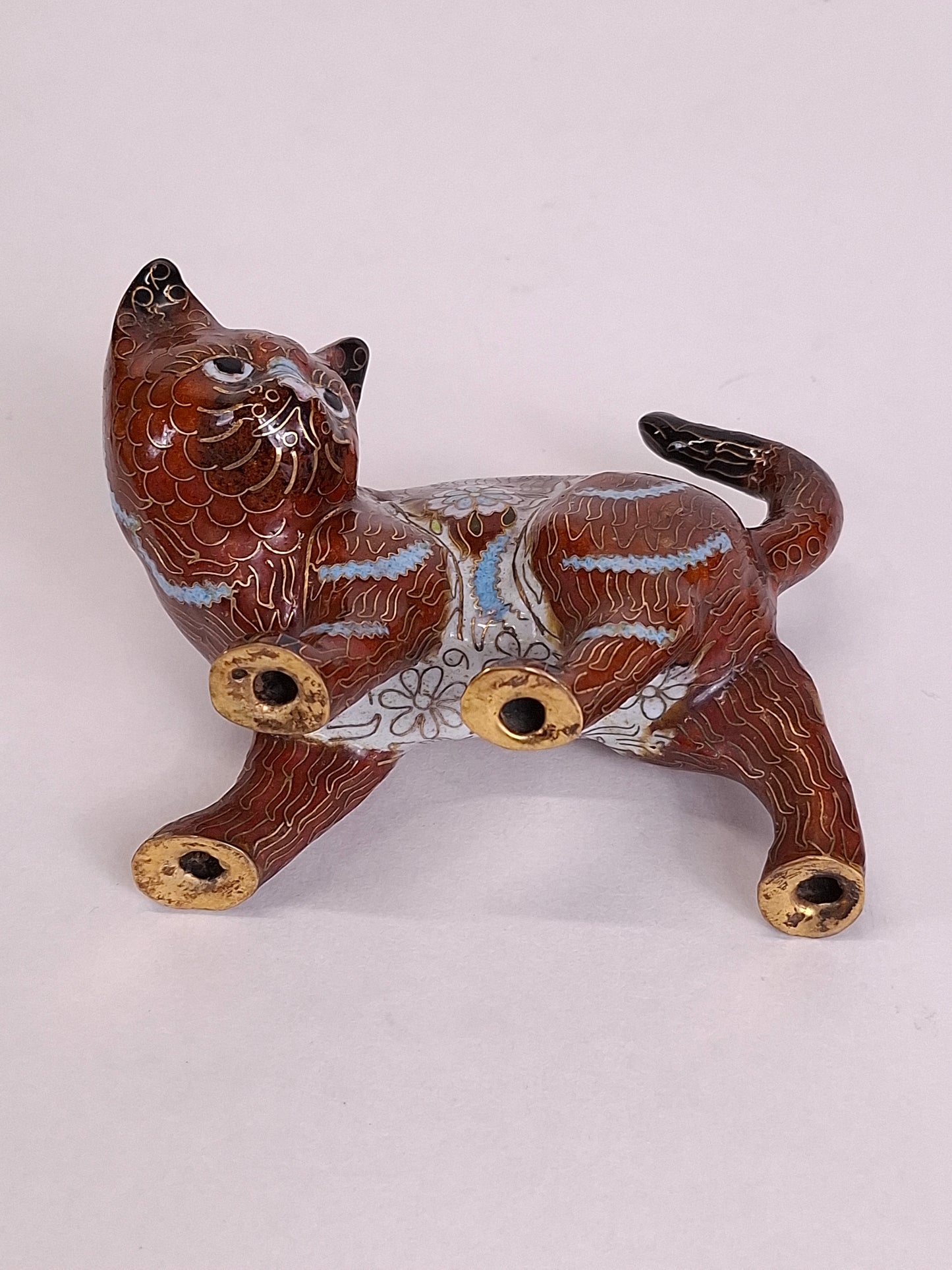 Vintage Chinese cloisonne figurine of a kitten // 20th century