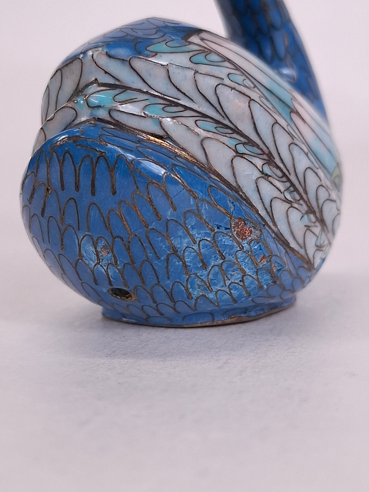 A set of 2 Chinese cloisonne figurines of swans // 20th century