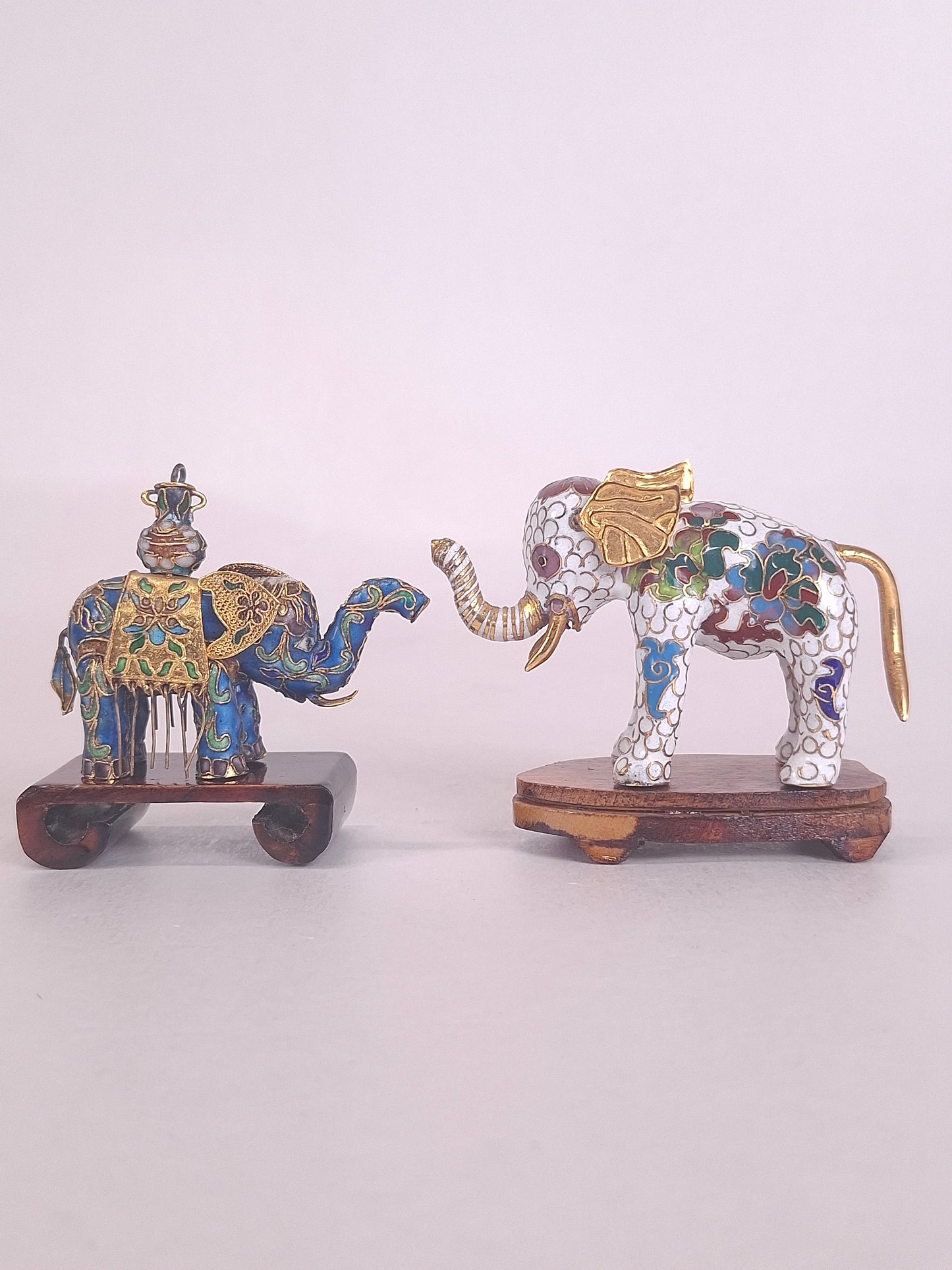 A set of 2 Chinese cloisonne elephants // 20th century