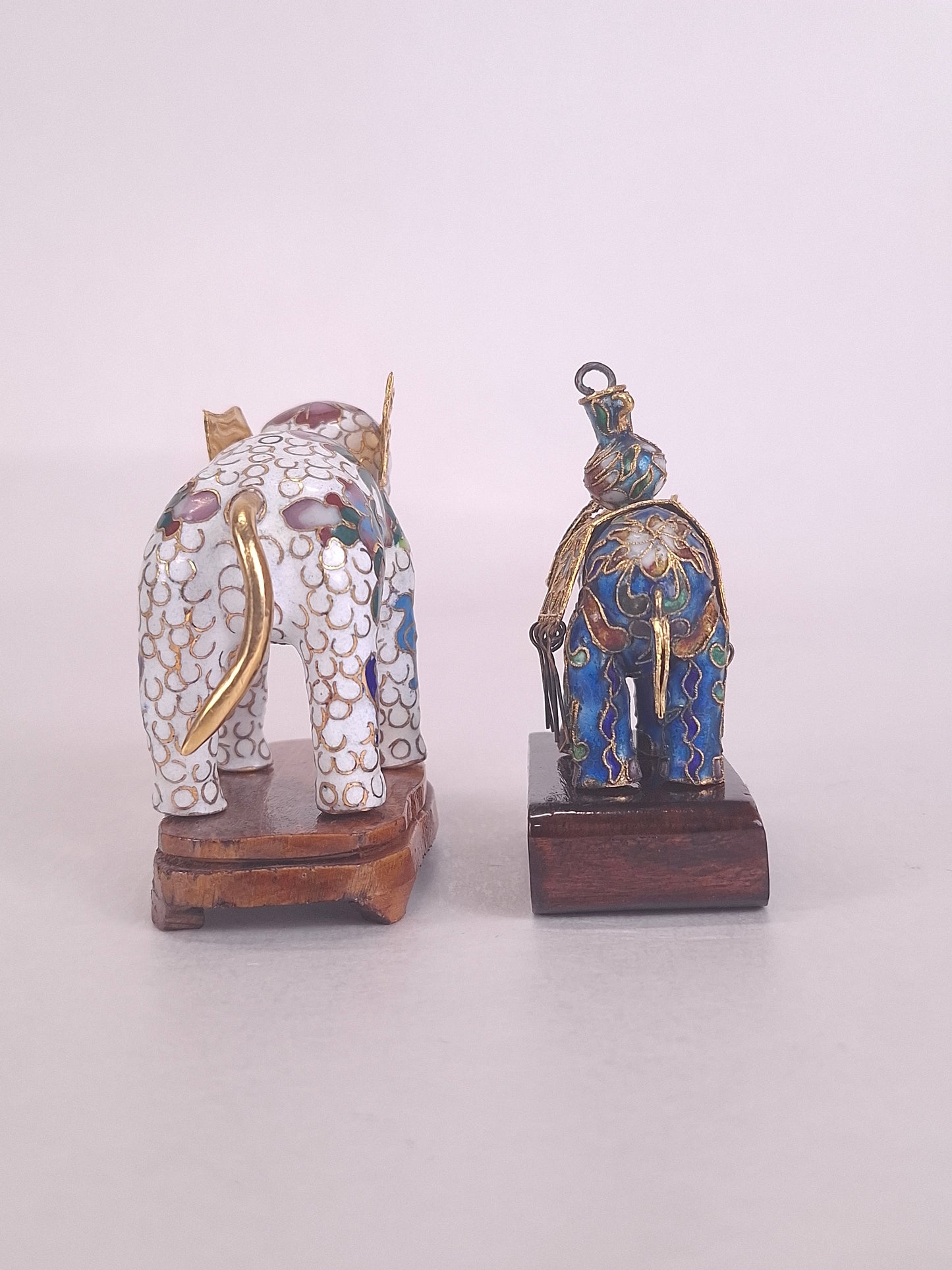 A set of 2 Chinese cloisonne elephants // 20th century