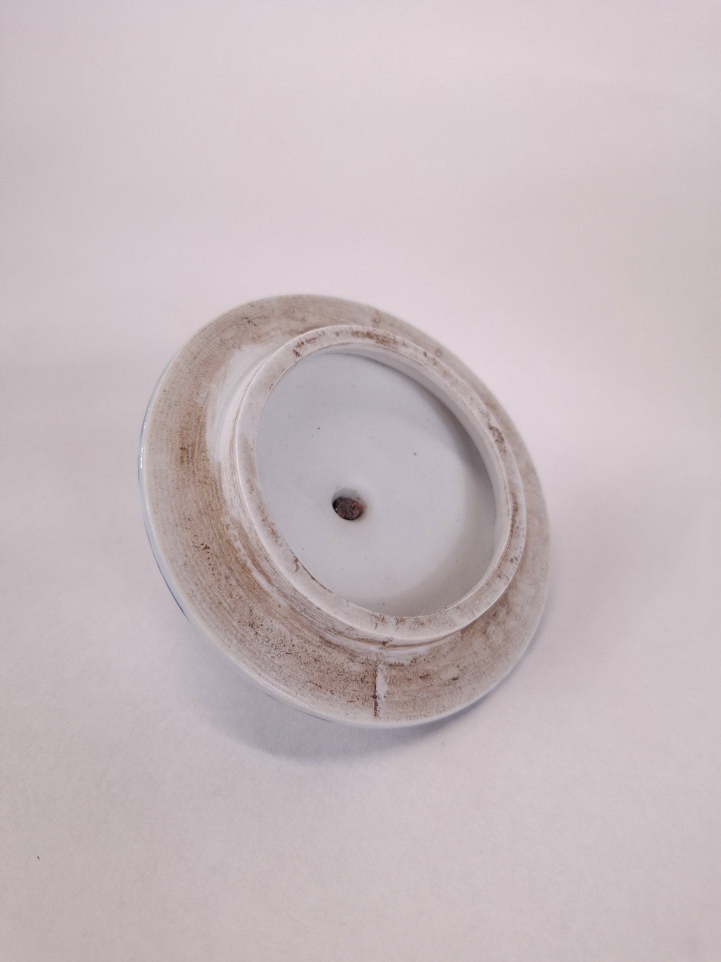 Pot à gingembre chinois en porcelaine famille rose décoré d'enfants jouant // XXe siècle