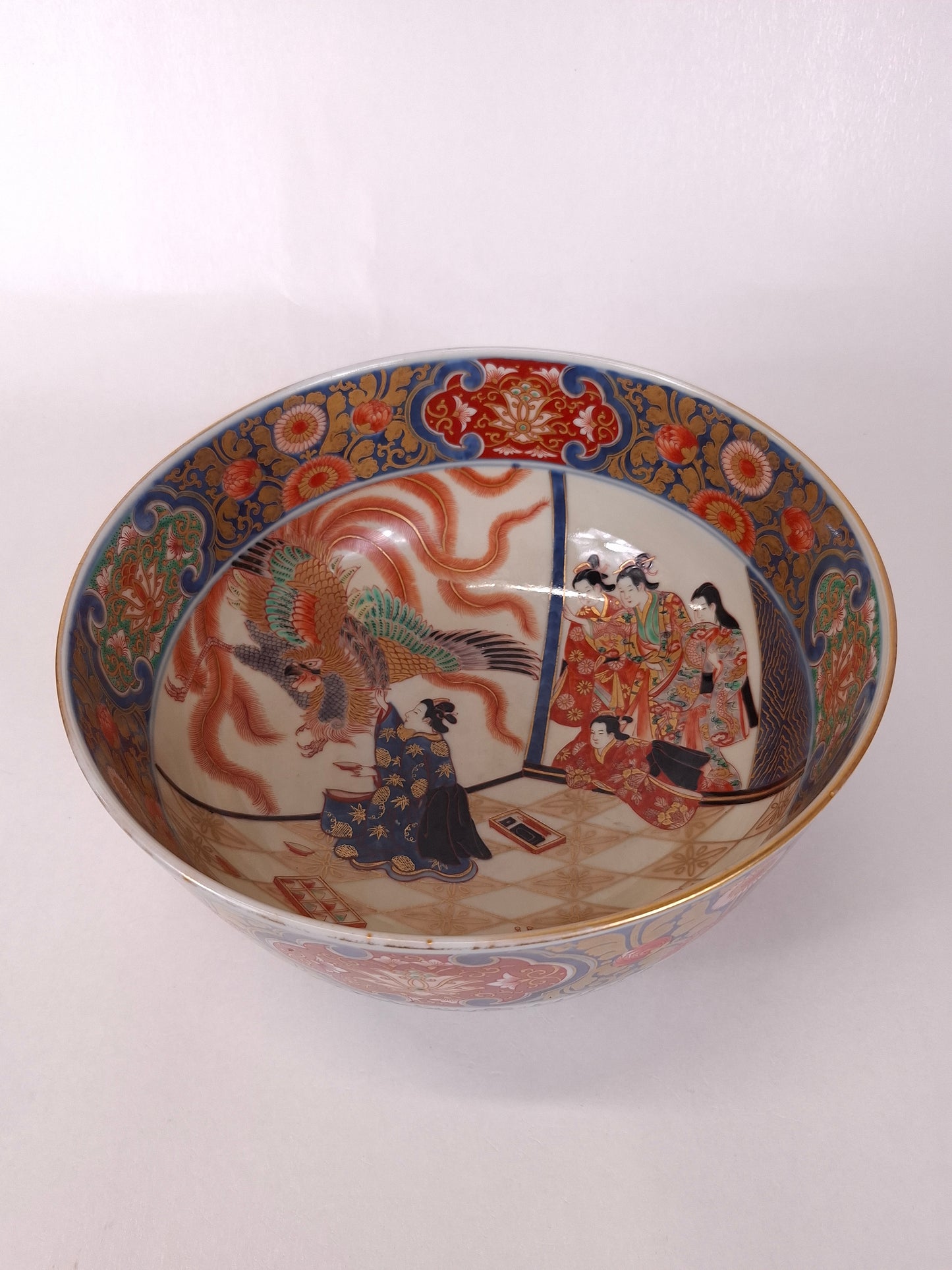 Grande jatte à punch japonaise imari antique avec une scène de Kitagawa Utamaro // Période Meiji - Vers 1900