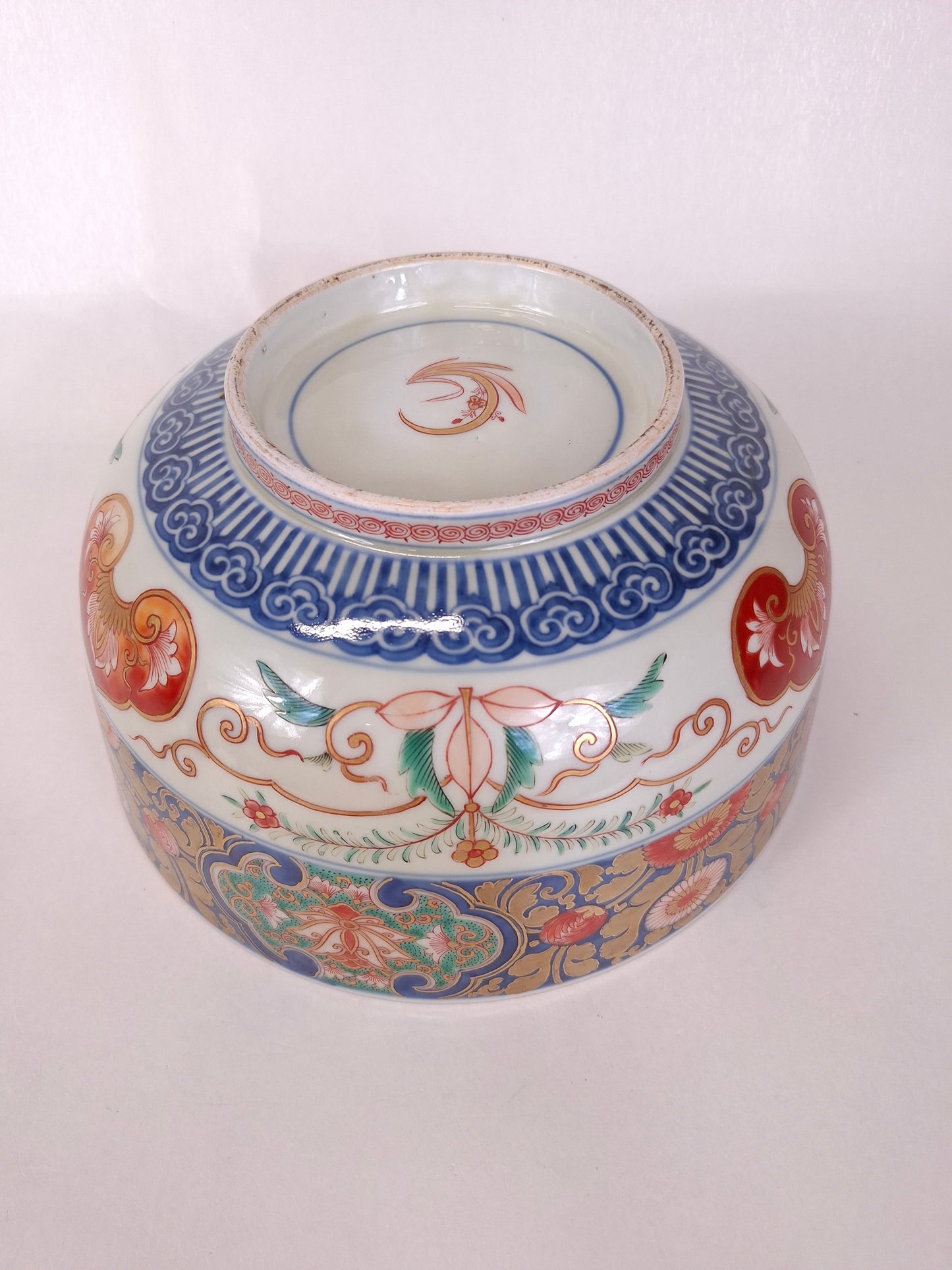 Grande jatte à punch japonaise imari antique avec une scène de Kitagawa Utamaro // Période Meiji - Vers 1900