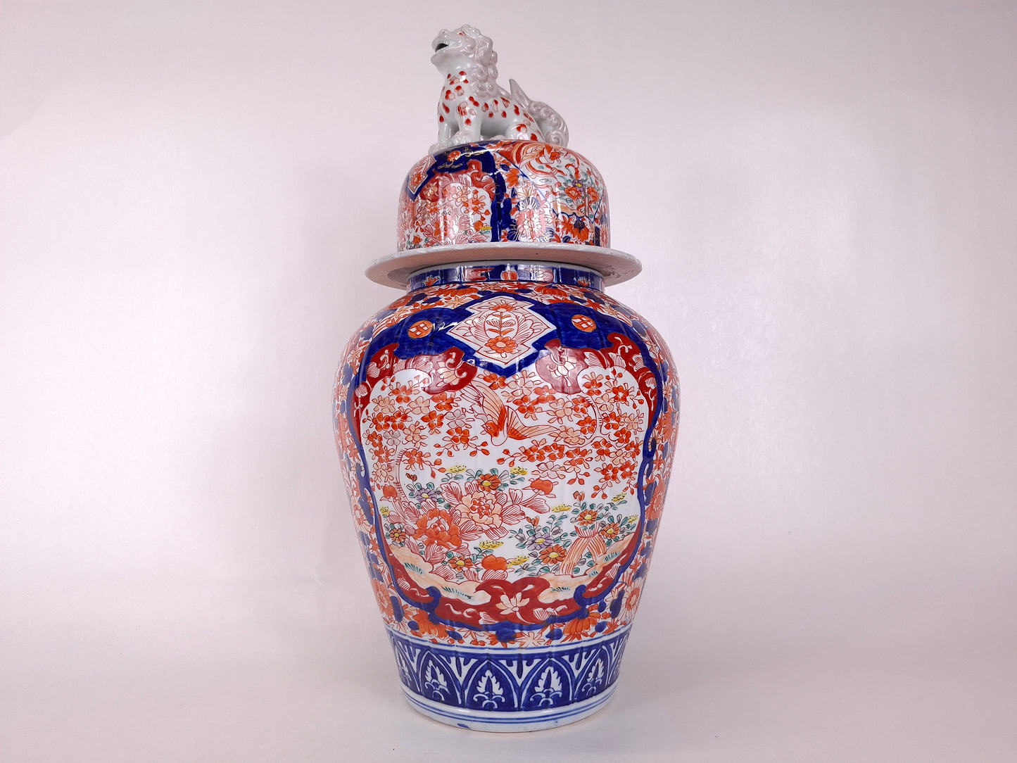 Large antique handmade 19th century Japanese imari lidded vase 