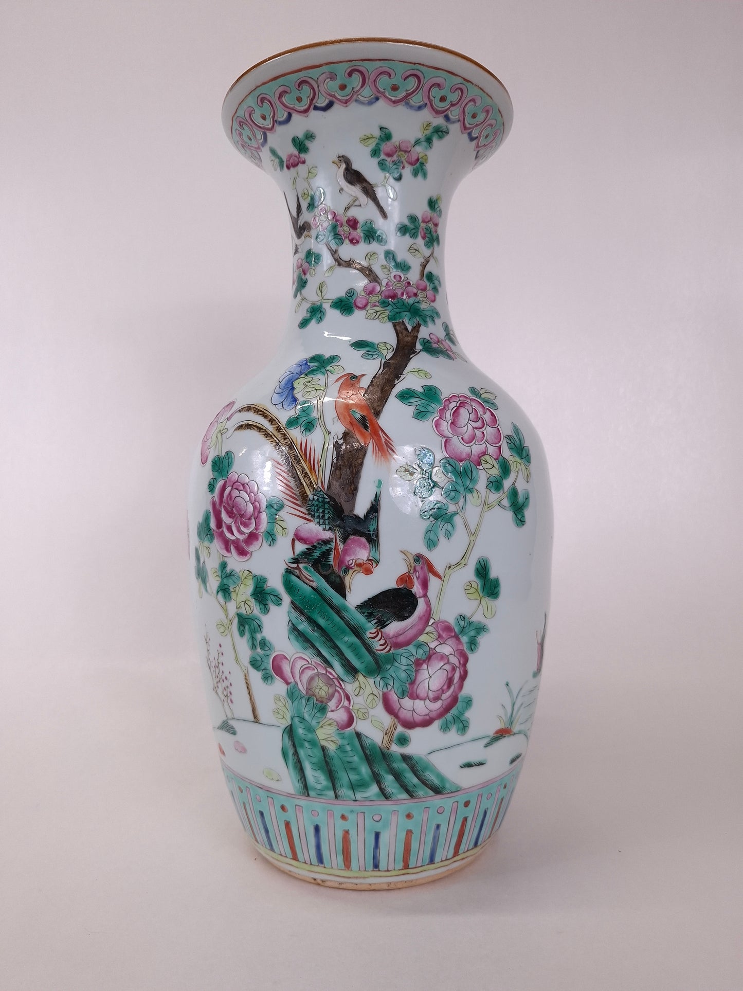 Antique Chinese famille rose vase decorated with flowers and phoenixes // Qing Dynasty - 19th century