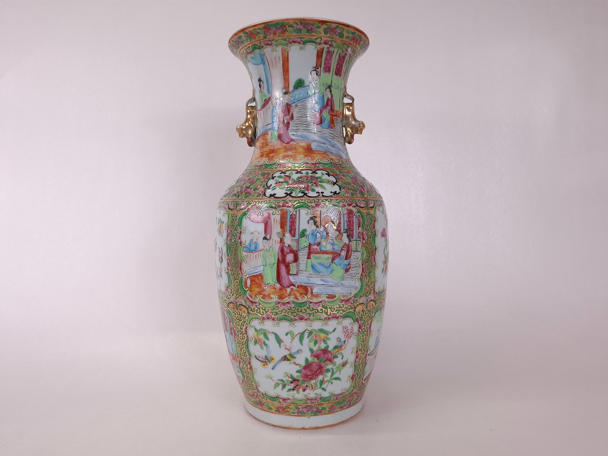Antique 19th century Chinese canton rose medallion vase
