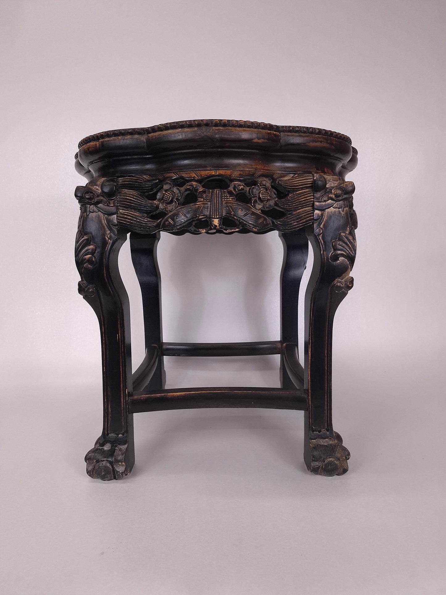 Chinese wooden side table with marble top // Mid 20th century