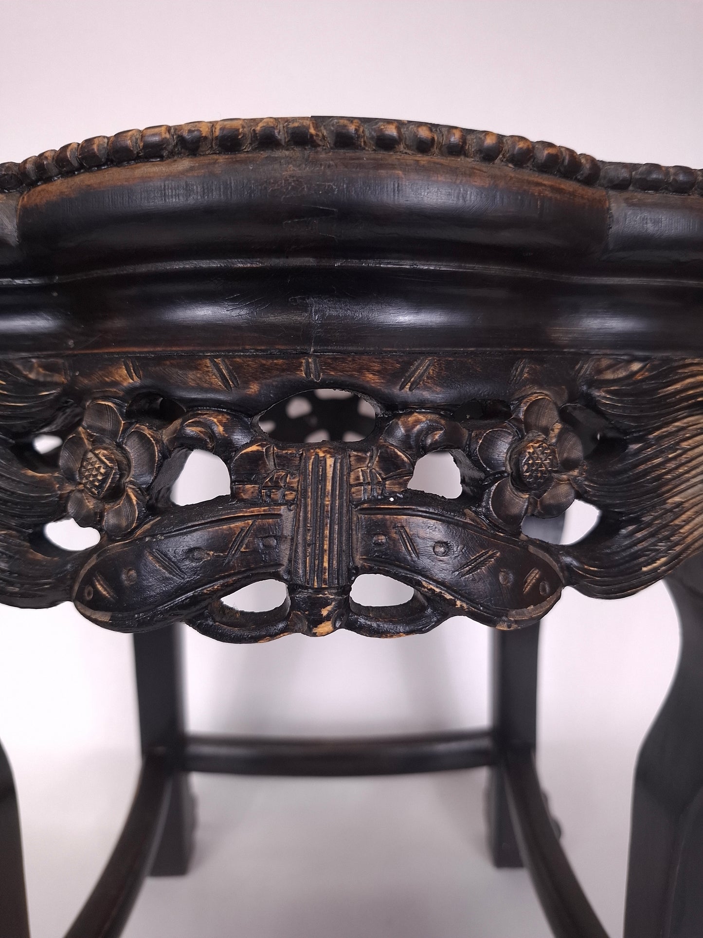 Chinese wooden side table with marble top // Mid 20th century