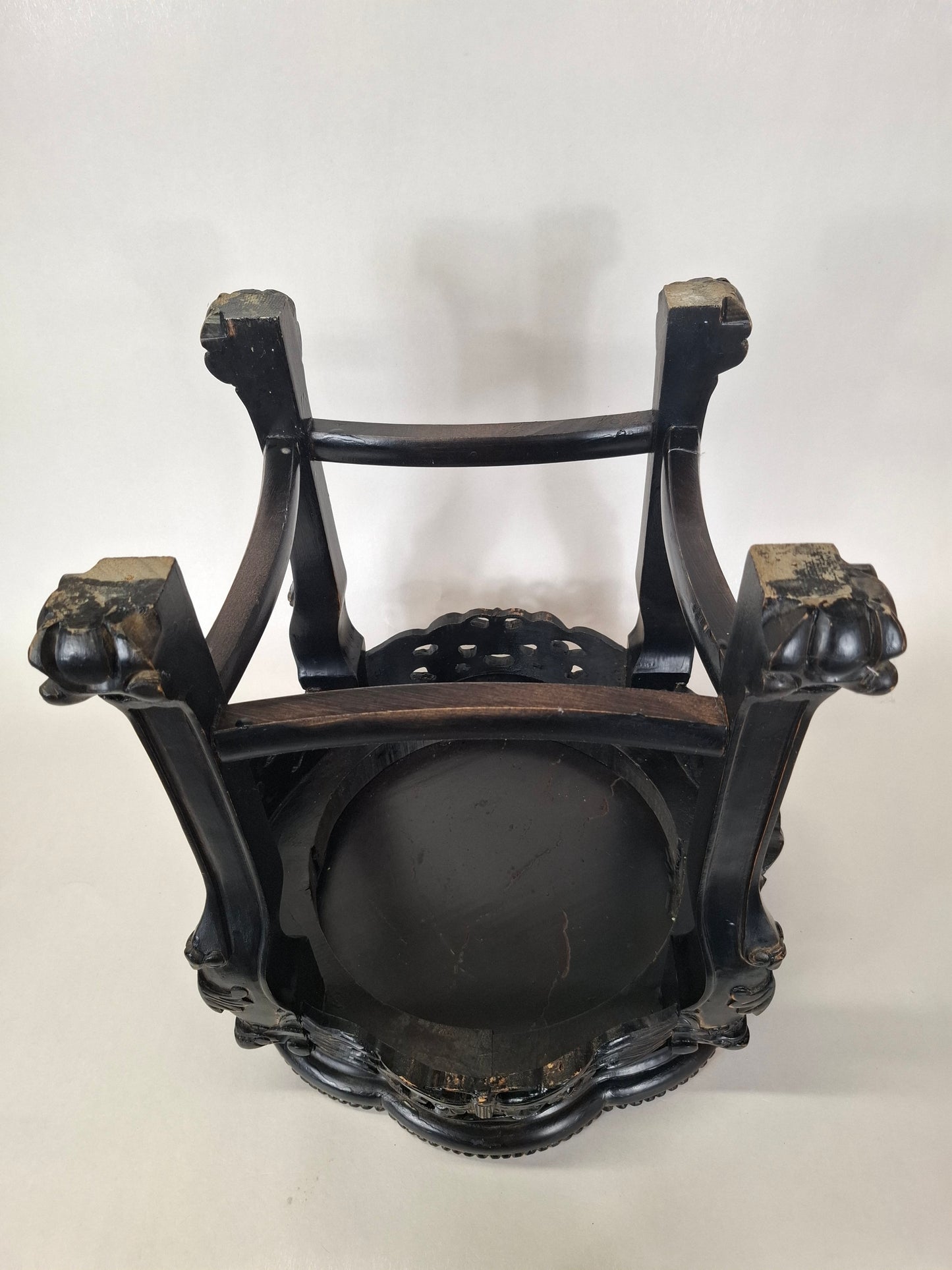 Chinese wooden side table with marble top // Mid 20th century