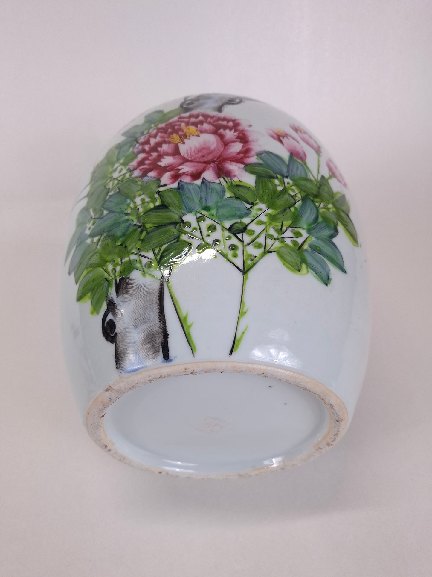 Pot à gingembre chinois ancien en *qianjiang cai* décoré d'un oiseau et de fleurs // Période République (1912-1949)