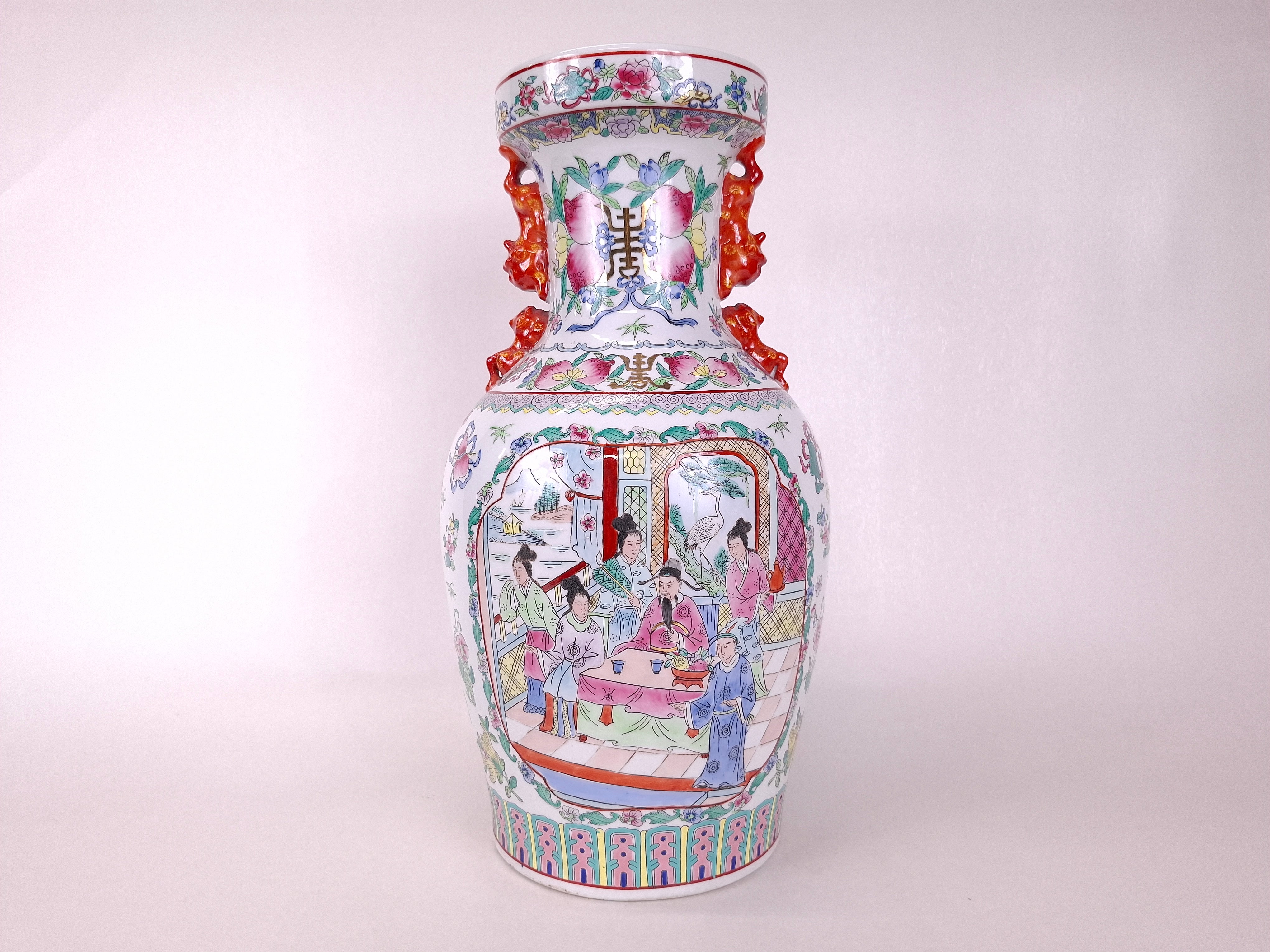 粉彩描绘宫廷场景花瓶// 20世纪– Diddenantiques