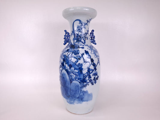 Large antique Chinese vase decorated with birds and flowers // Qing Dynasty - 19th century