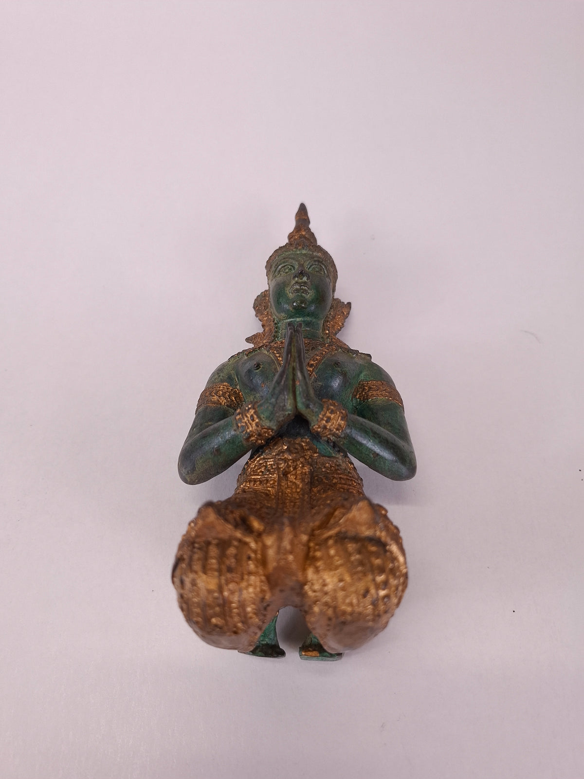 Statue bouddhique en bronze doré, tepphanom, en posture méditative // Thaïlande - XXe siècle