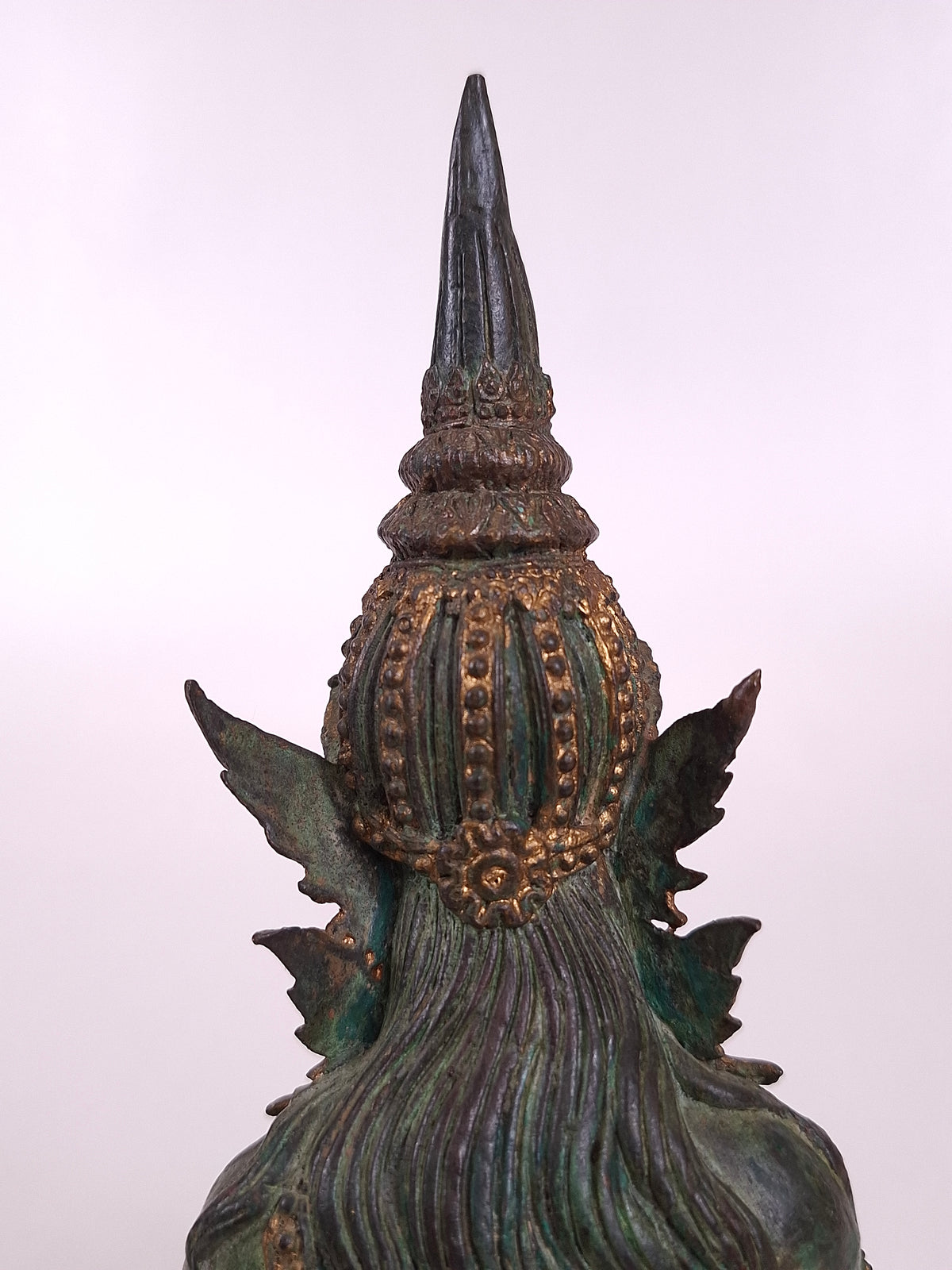 Statue bouddhique en bronze doré, tepphanom, en posture méditative // Thaïlande - XXe siècle