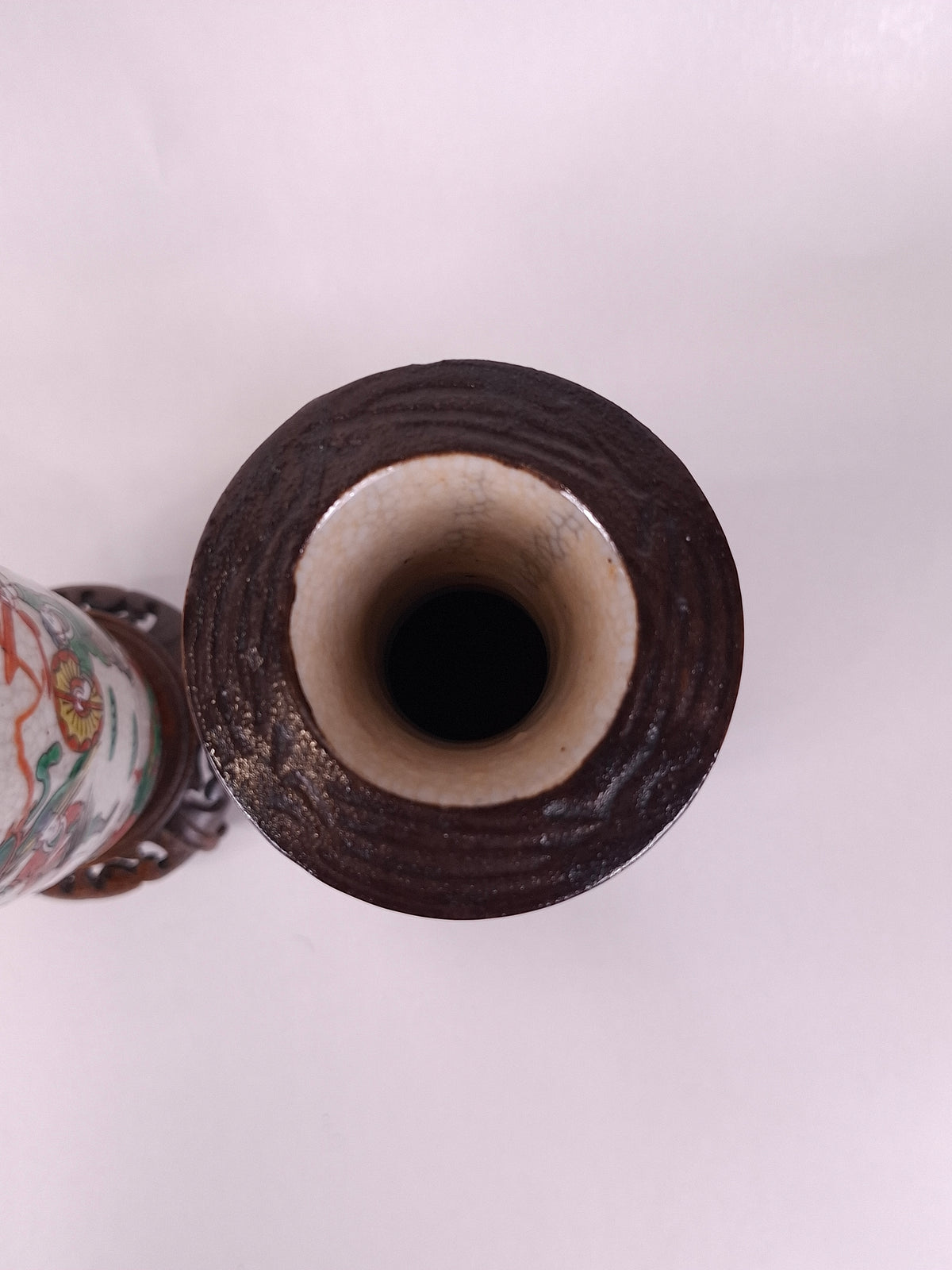 Paire de vases anciens de Nankin, en Chine, décorés de scènes de guerriers // Dynastie Qing - XIXe siècle