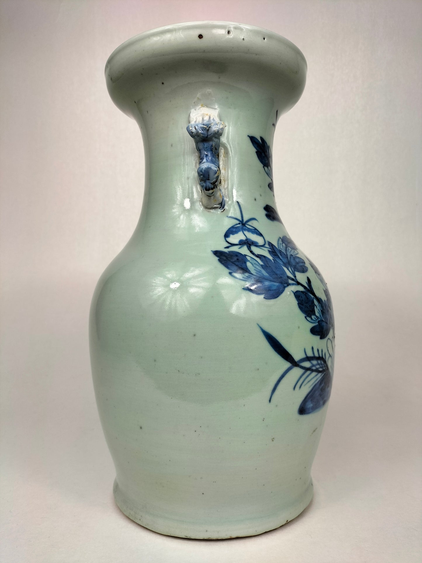 Antique Chinese celadon vase decorated with bird and flowers // Qing Dynasty - 19th century
