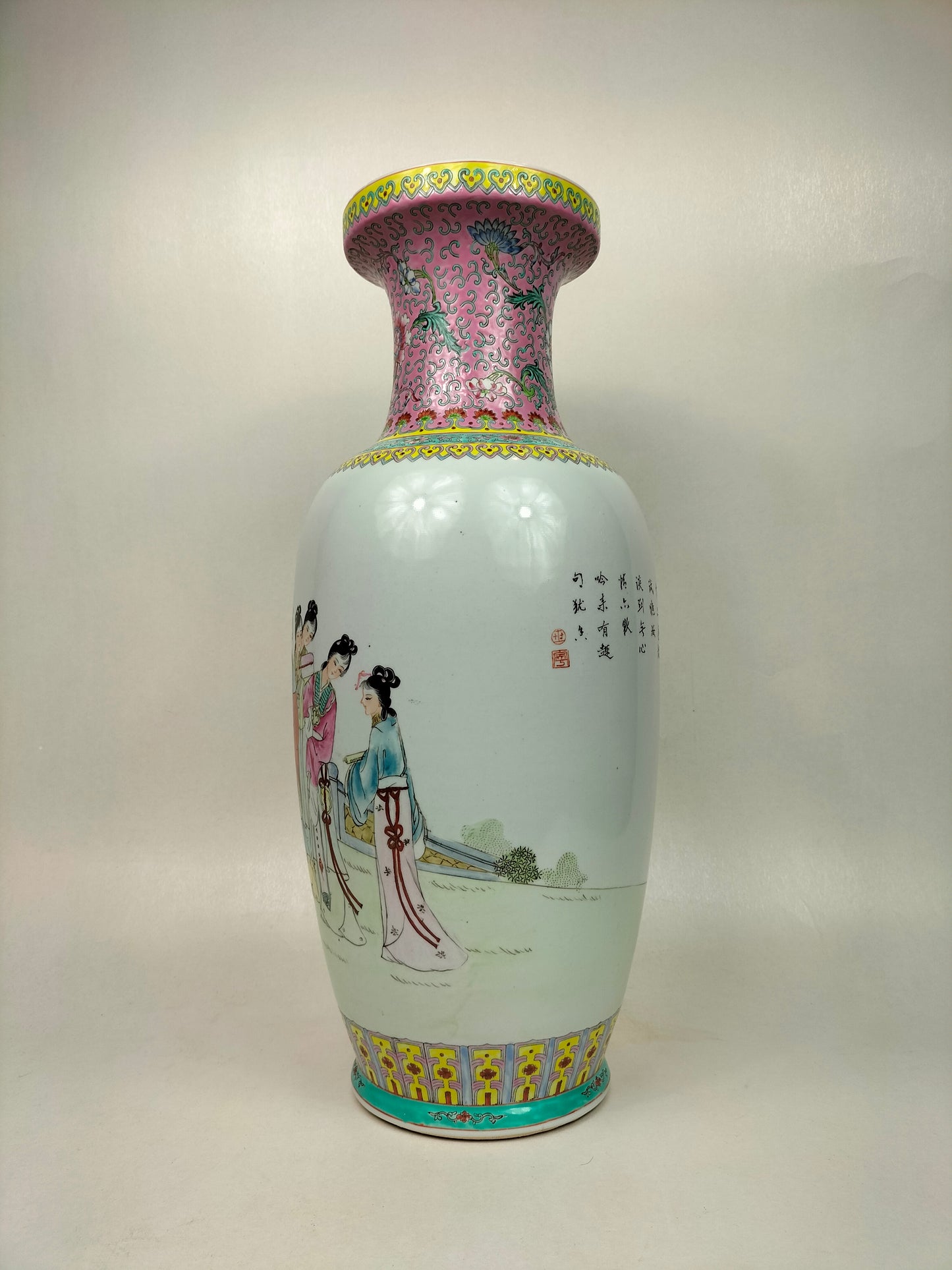 大型中国粉彩人物花瓶 // 景德镇 - 20 世纪