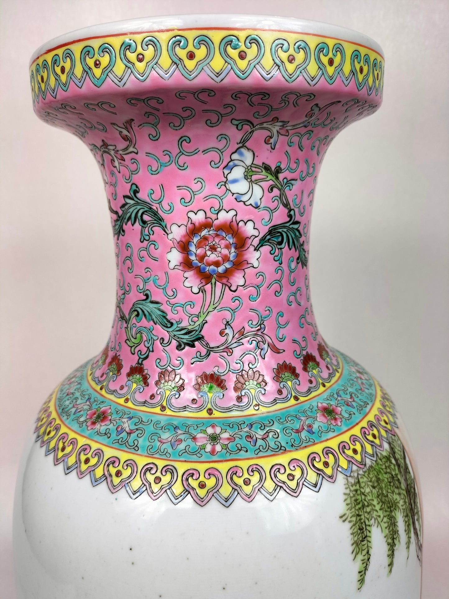 Grande vaso chinês da família rosa com cena de jardim // Jingdezhen - século XX