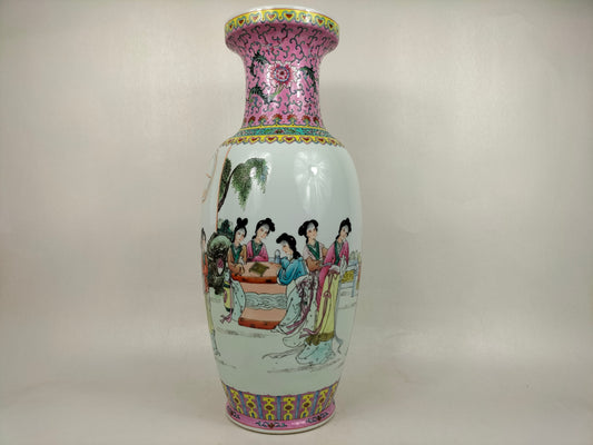 Large Chinese polychrome famille rose Jingdezhen vase decorated with a garden scene 